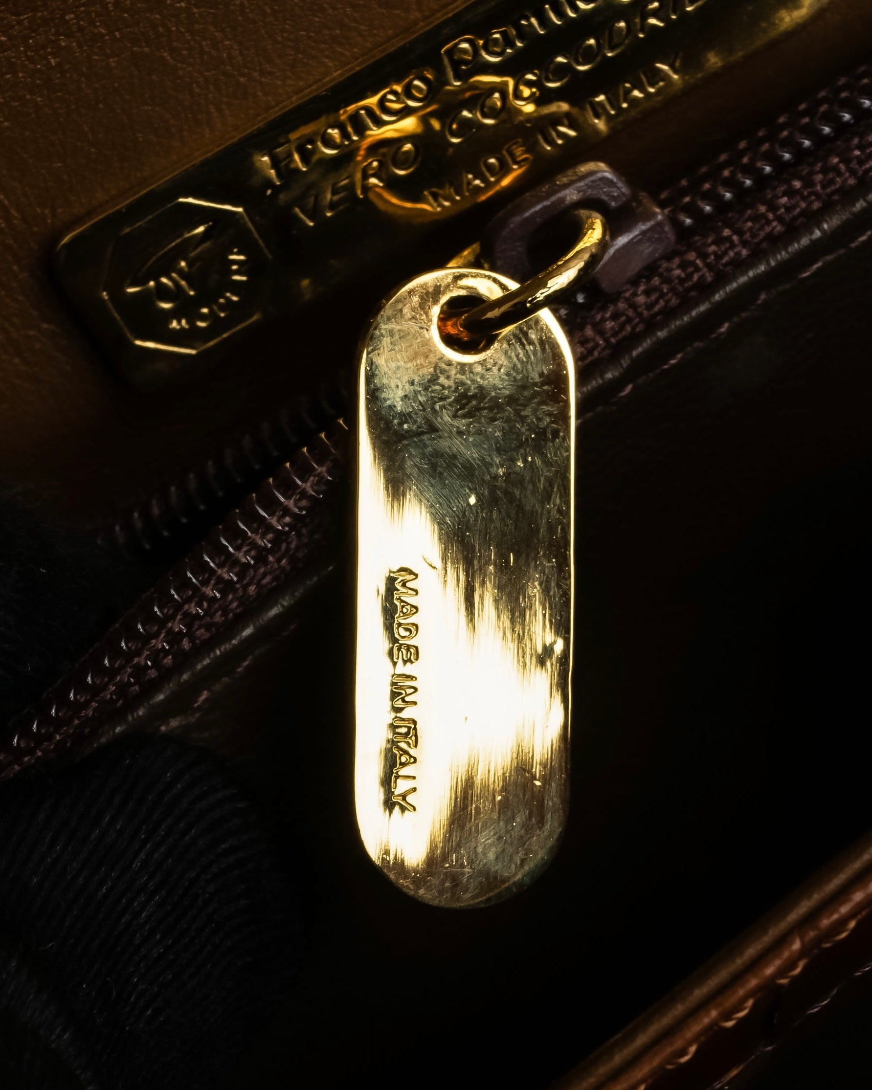 "Franco Parmiggiani" Turn lock design crocodile texture hand bag