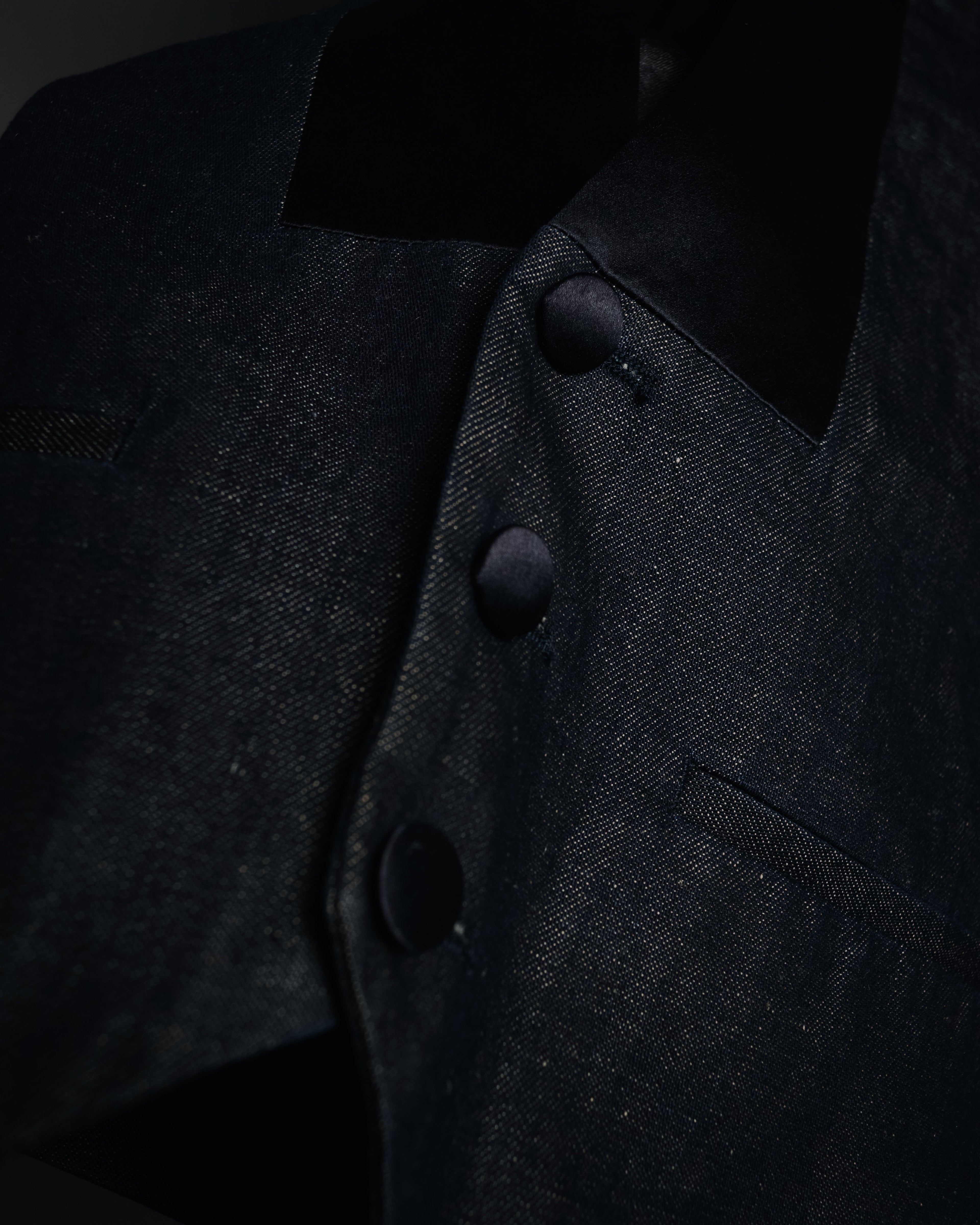 –SPECIAL– "Maison Martin Margiela"
2011 Replica denim smoking vest