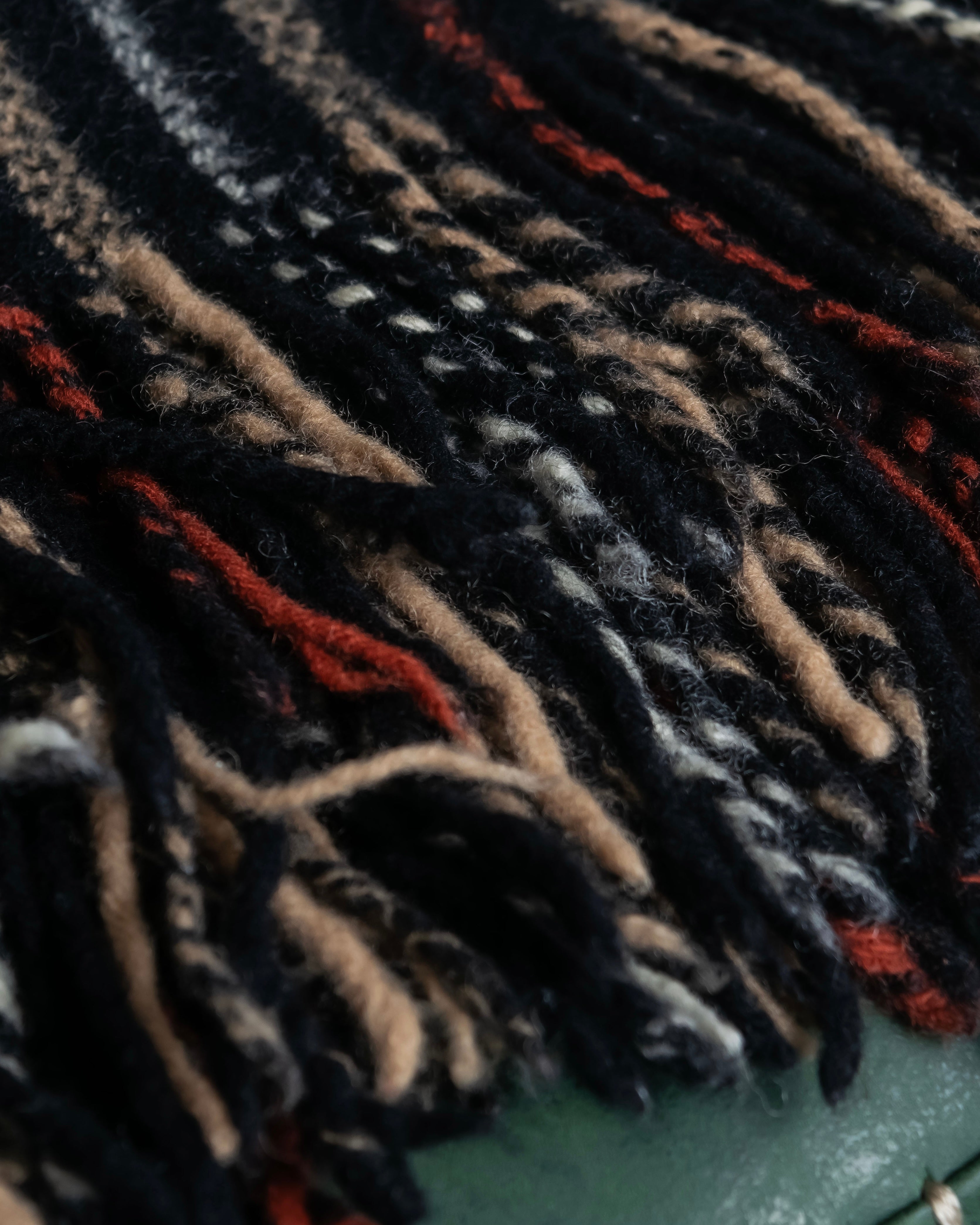 "DAKS" House check pattern fringe design muffler