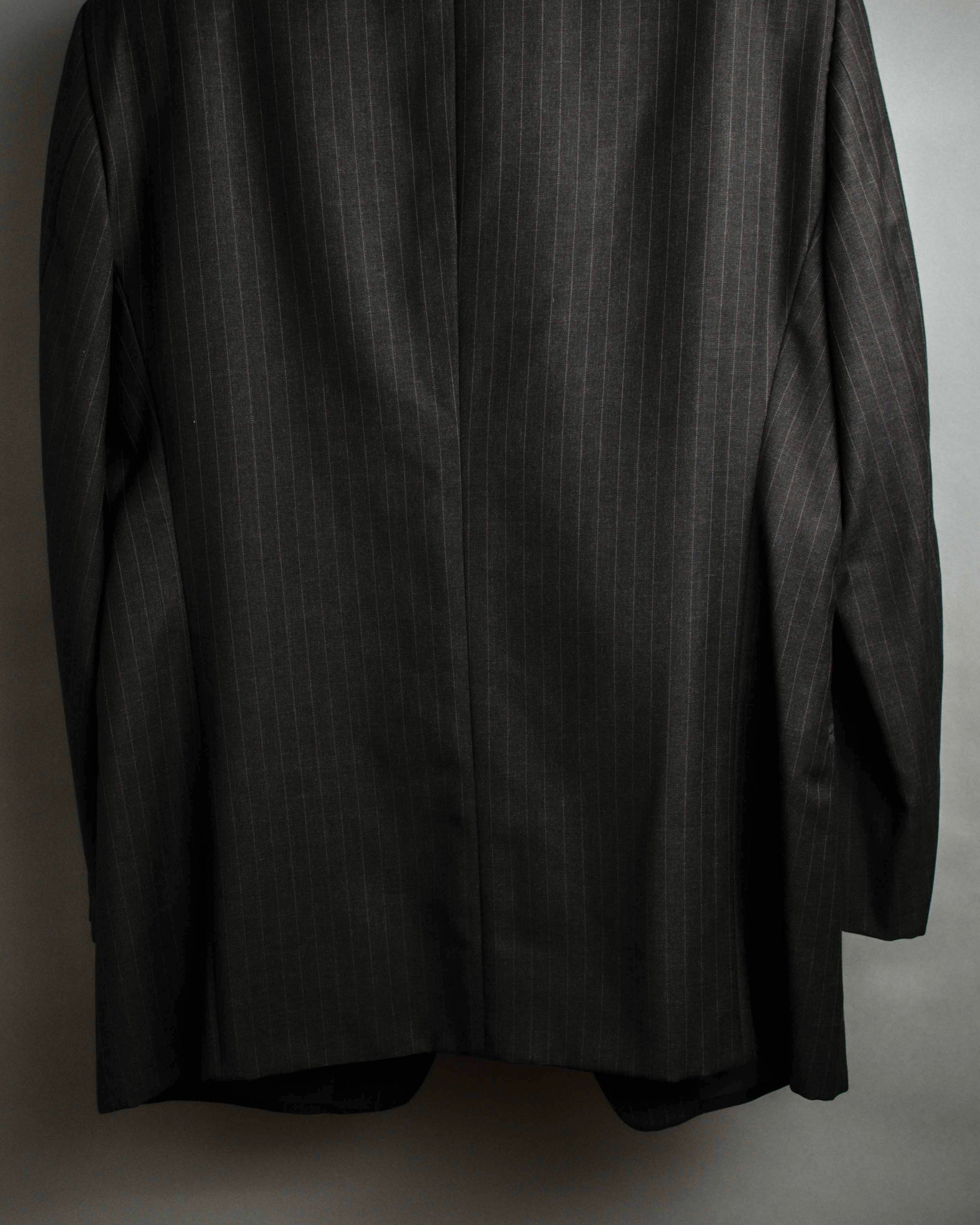 "ARMANI COLLEZIONI" Classic Italian tailoring stripe pattern set up