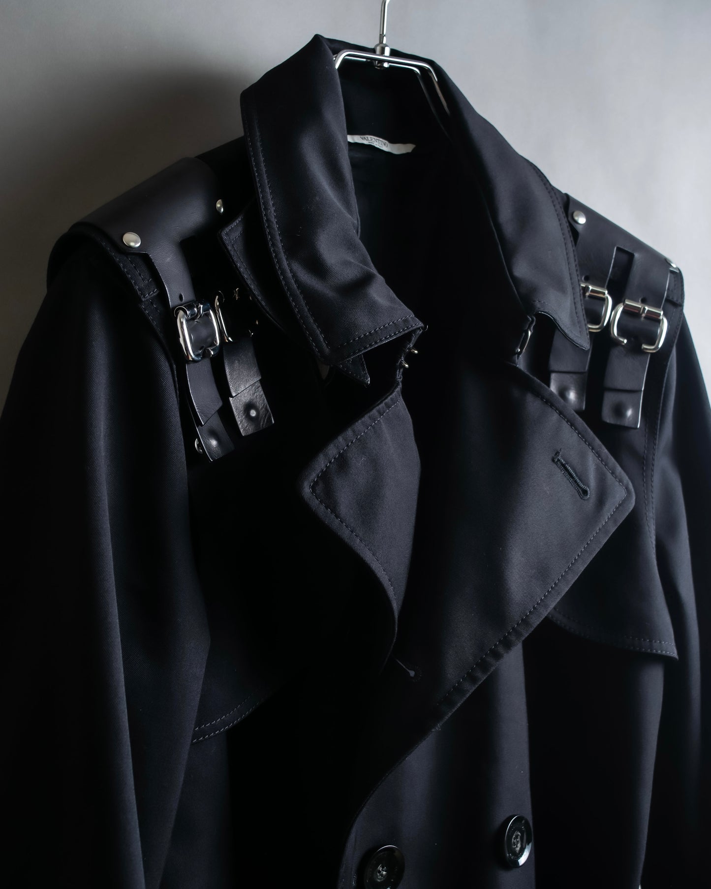 "VALENTINO" Belt docking design leather switching trench coat