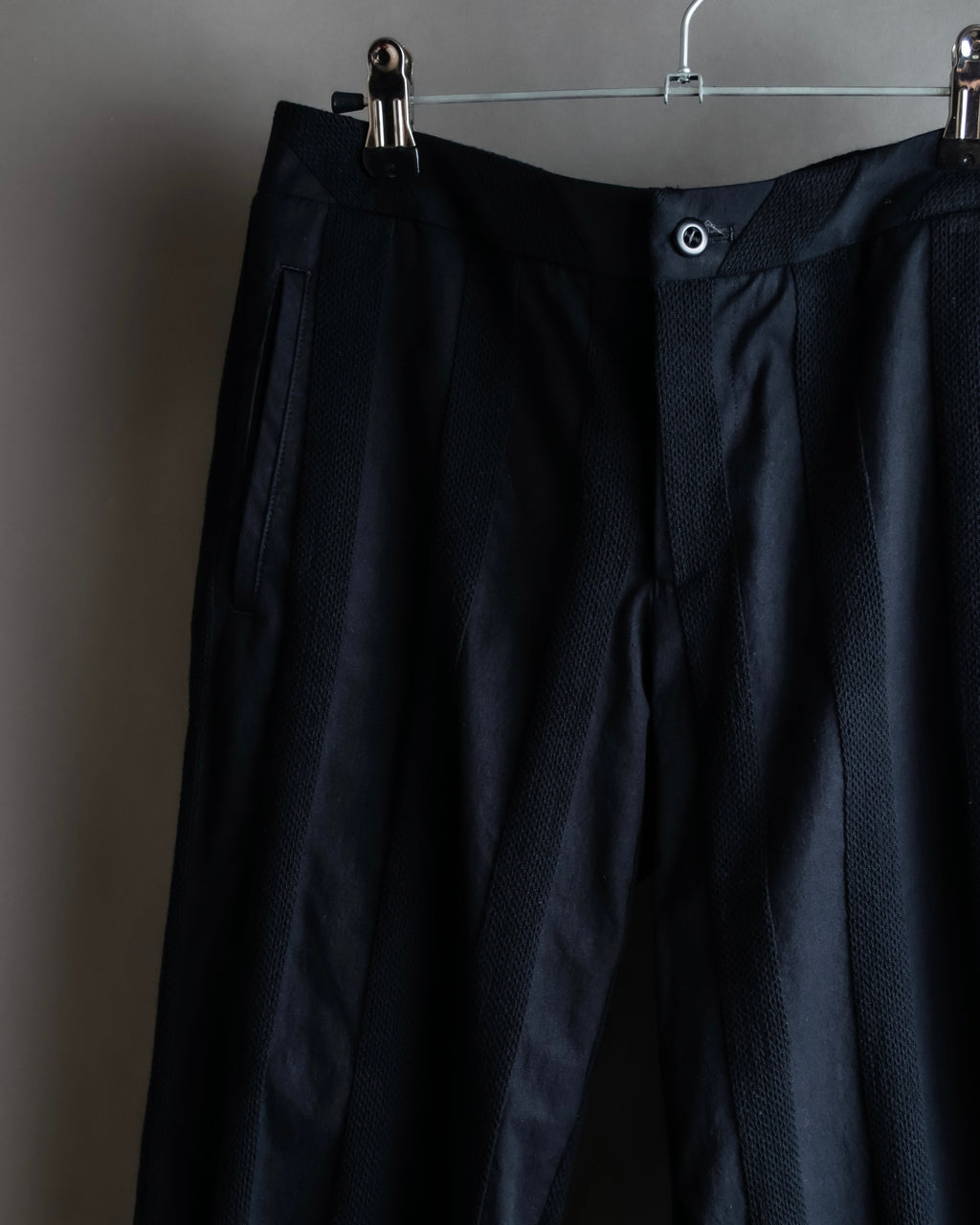 "ISSEY MIYAKE FETE" Fabric change stripe pattern wide slacks