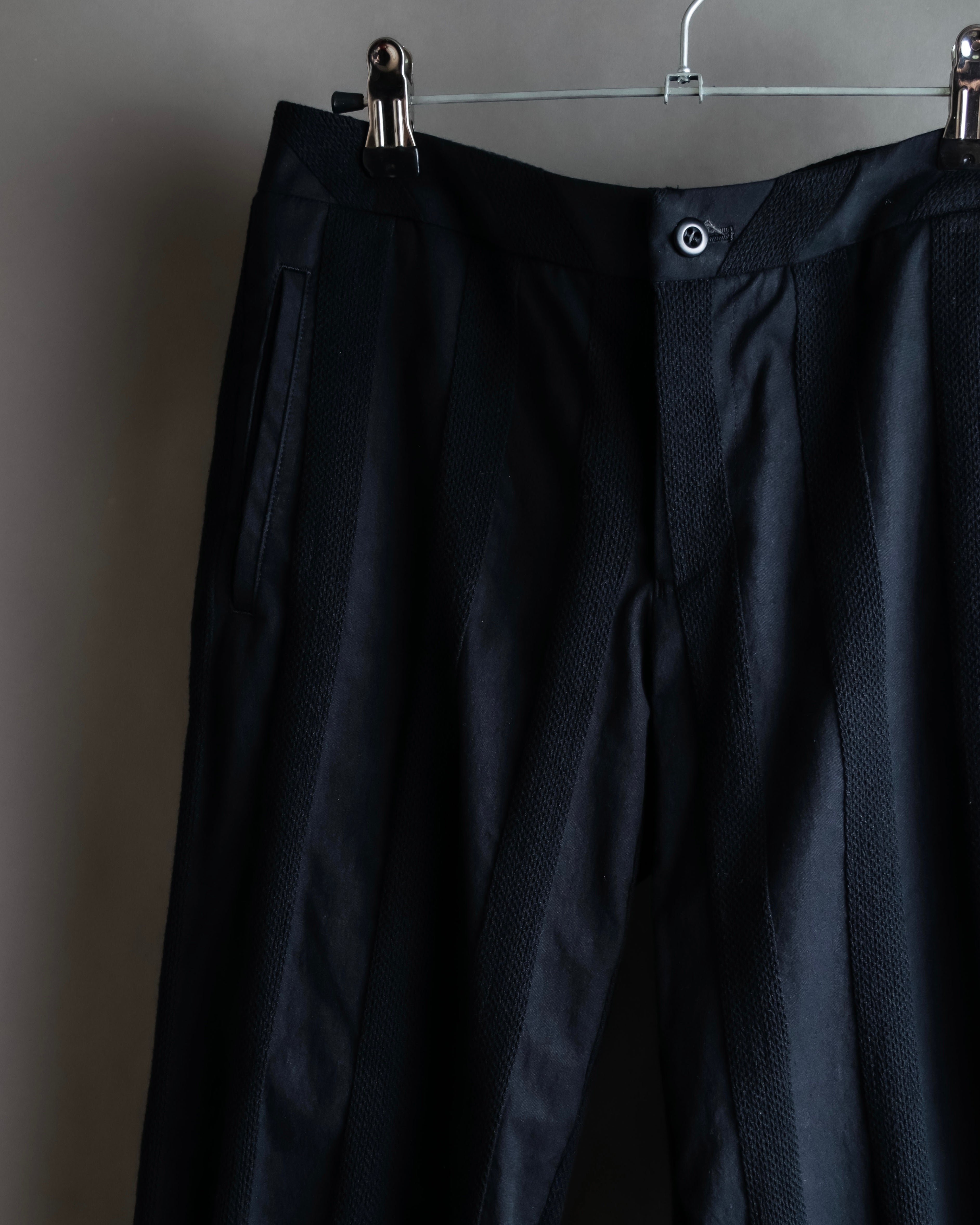 "ISSEY MIYAKE FETE" Fabric change stripe pattern wide slacks