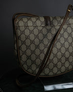 "GUCCI" 1970-80's Clasp design GG logo pattern shoulder bag