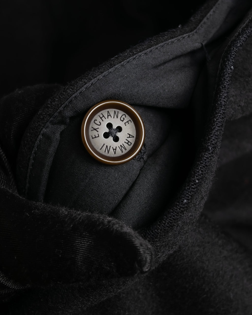 "ARMANI EXCHANGE" Sloth latch design stand color mid-length coat