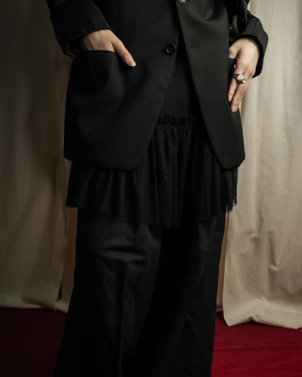 "RED VALENTINO" Distressed tulle skirt docking long pullover