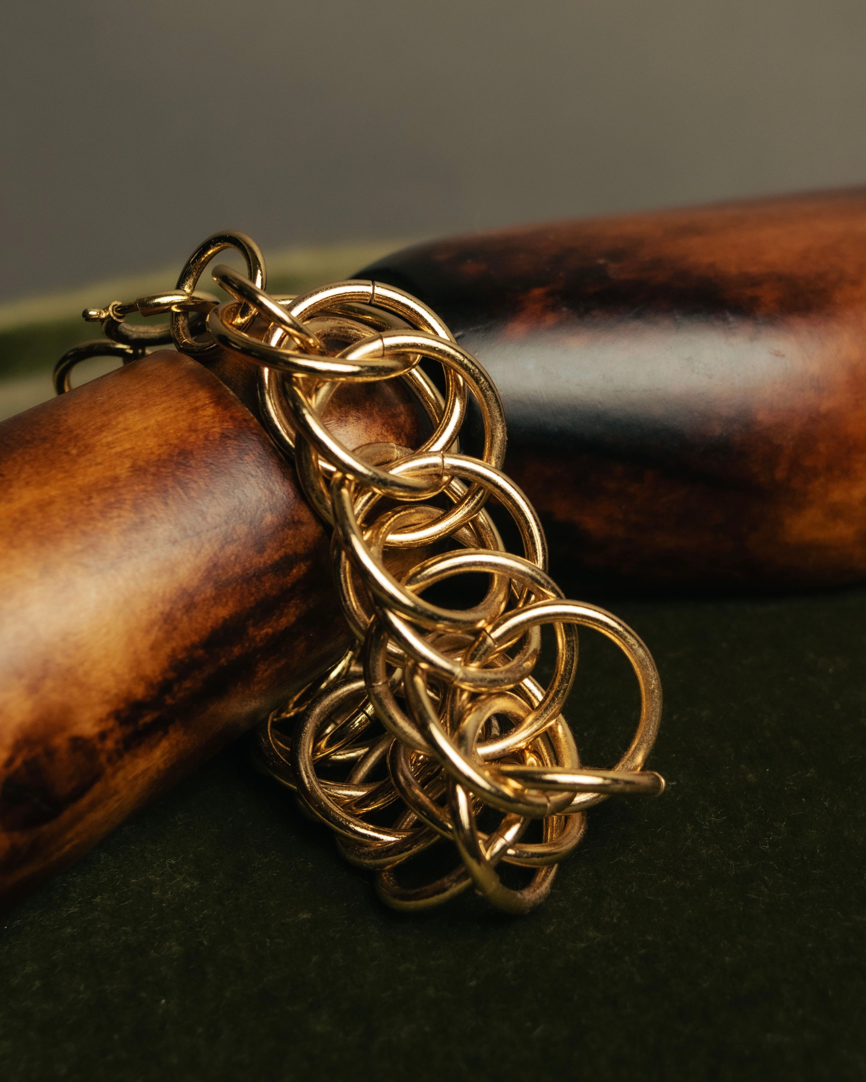 “LOEWE” 90’s-00’s gold ring chain bracelet