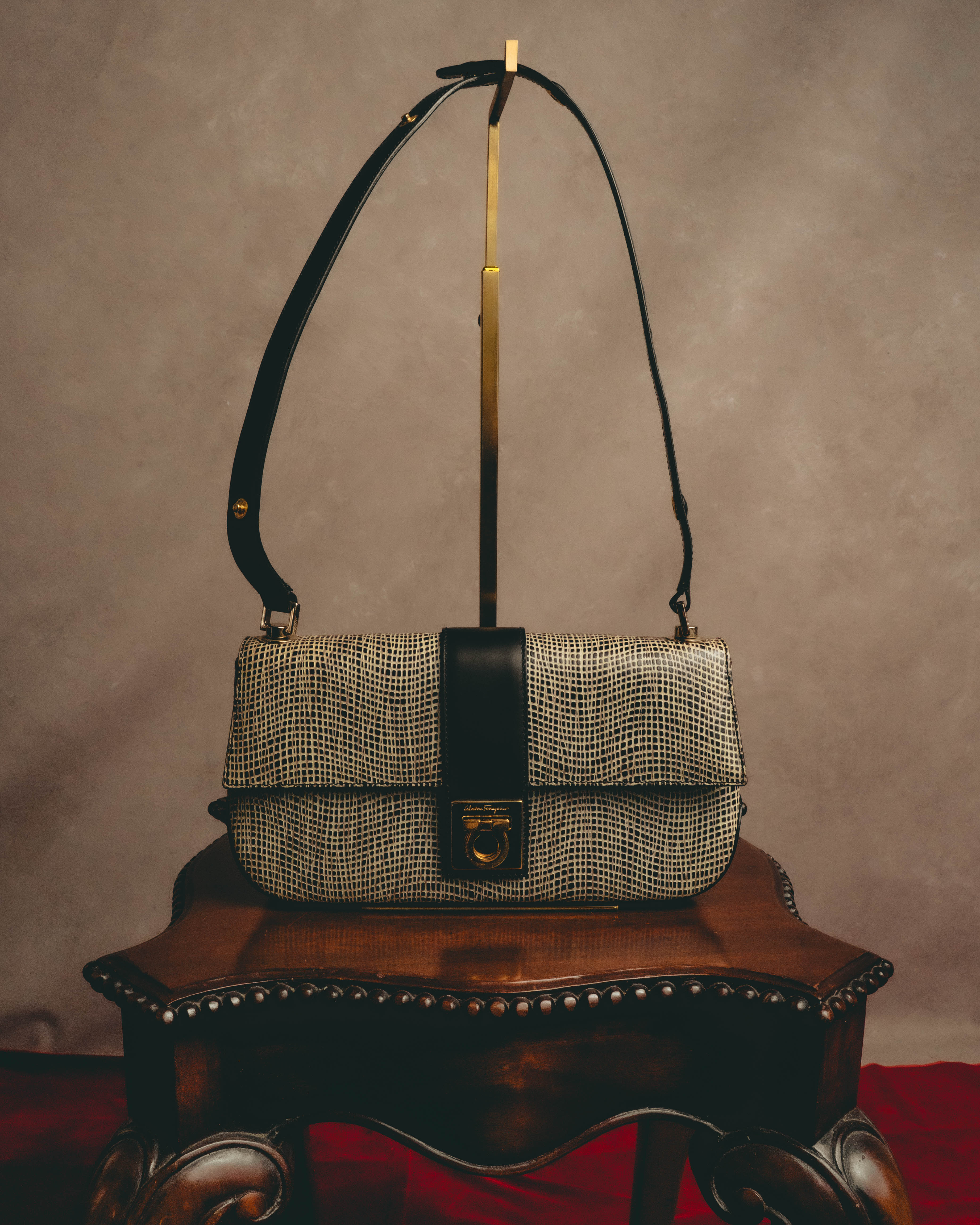 "Salvatore Ferragamo" Crocodile embossed Gancini shoulder bag