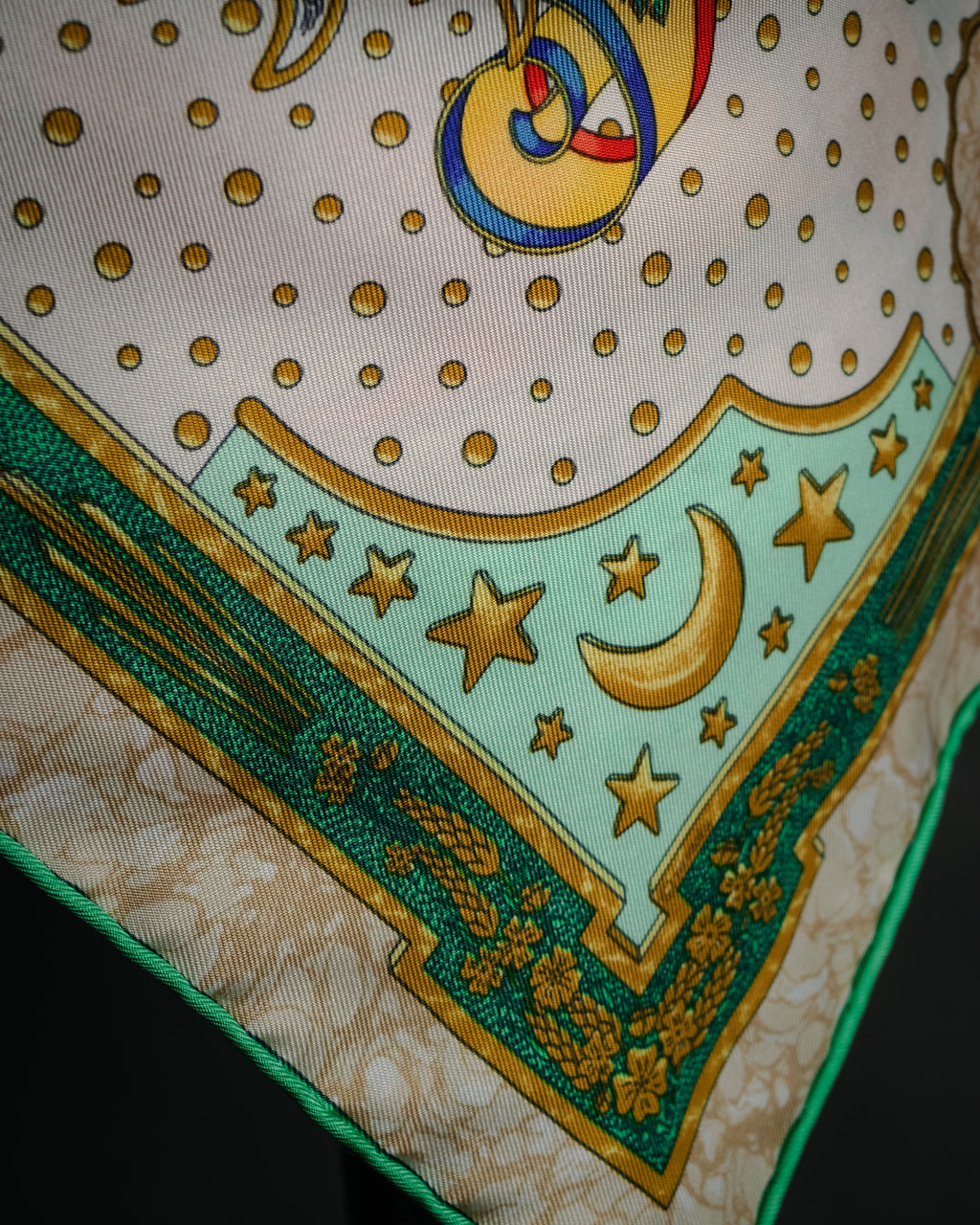 “HERMÈS” 90’s gloria soli carrè silk scarf