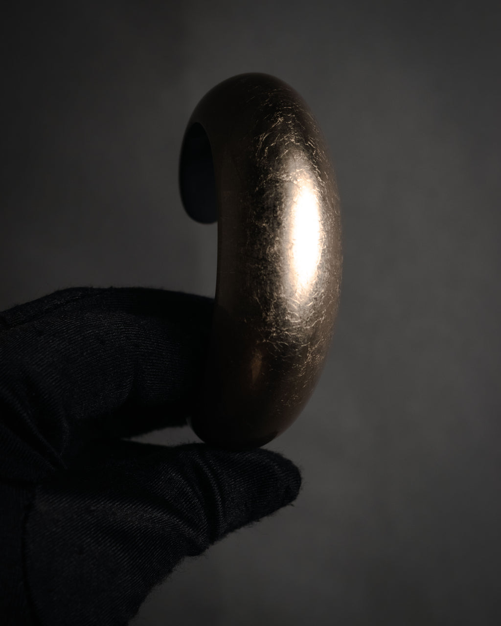 –SPECIAL– “HERMES” 00’s-10’s Lacquered wood open cuff