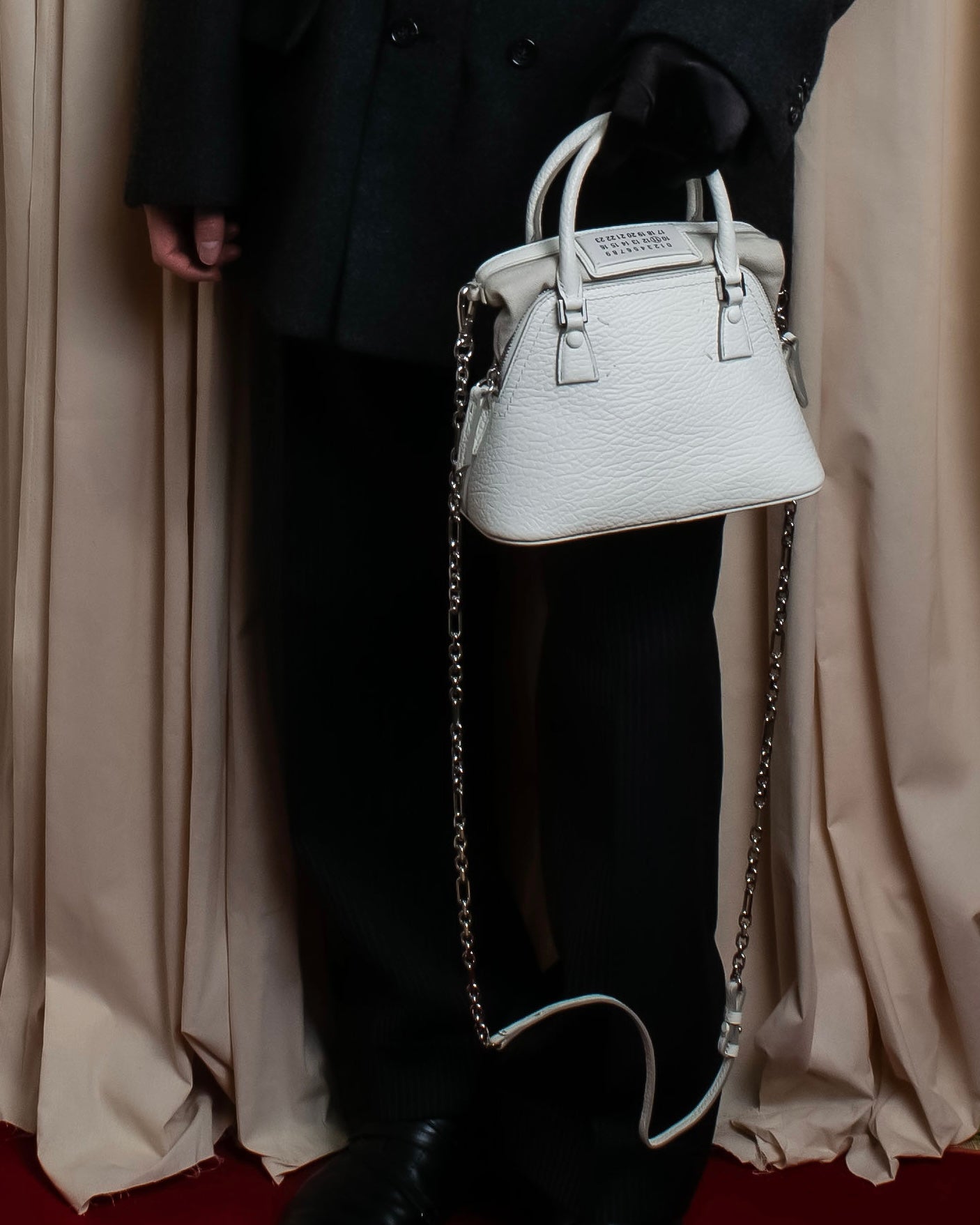 "MAISON MARGIELA" 5AC small white color 2way leather bag