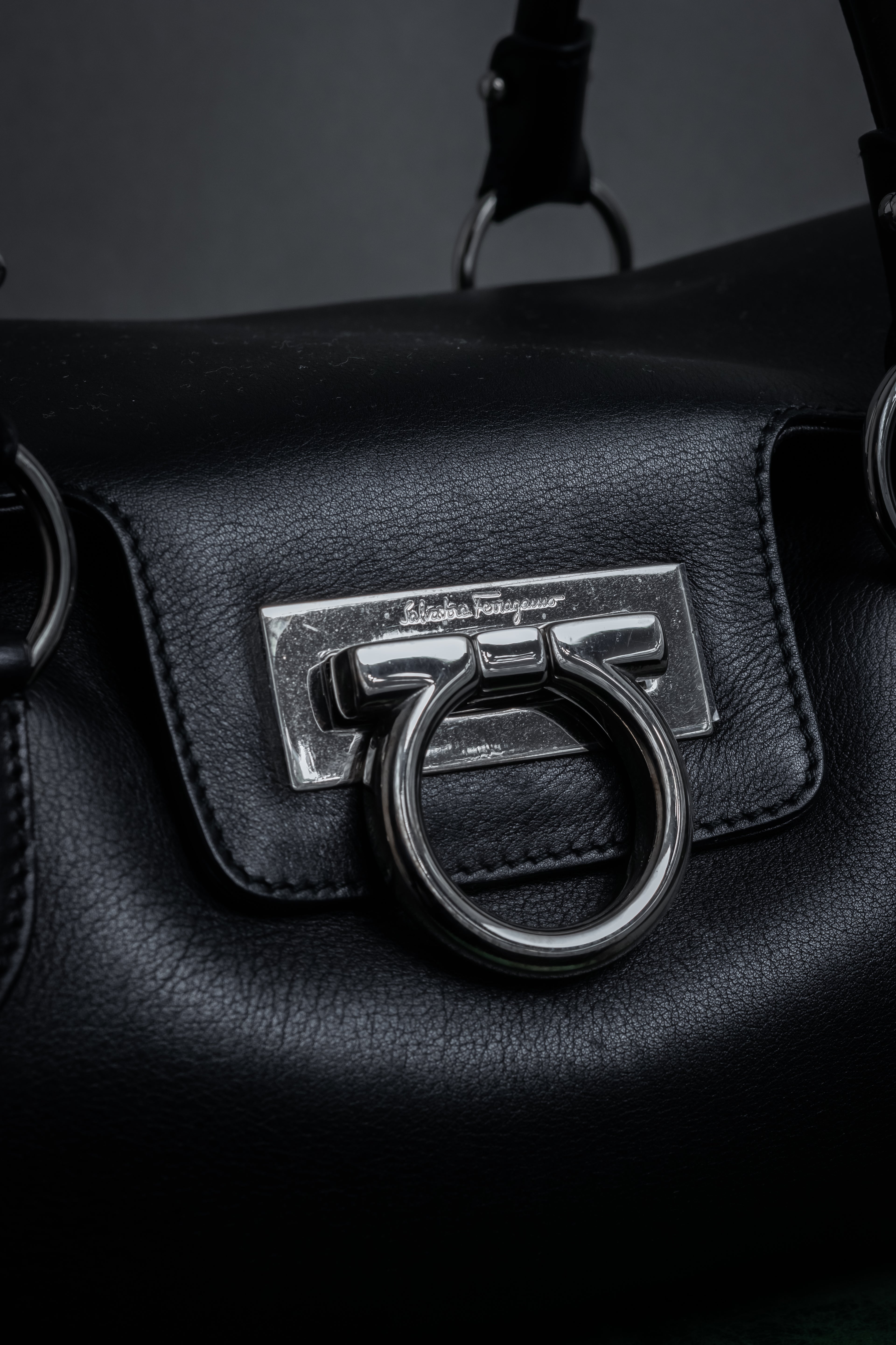 "Salvatore Ferragamo" Gancini motif design leather bowling bag