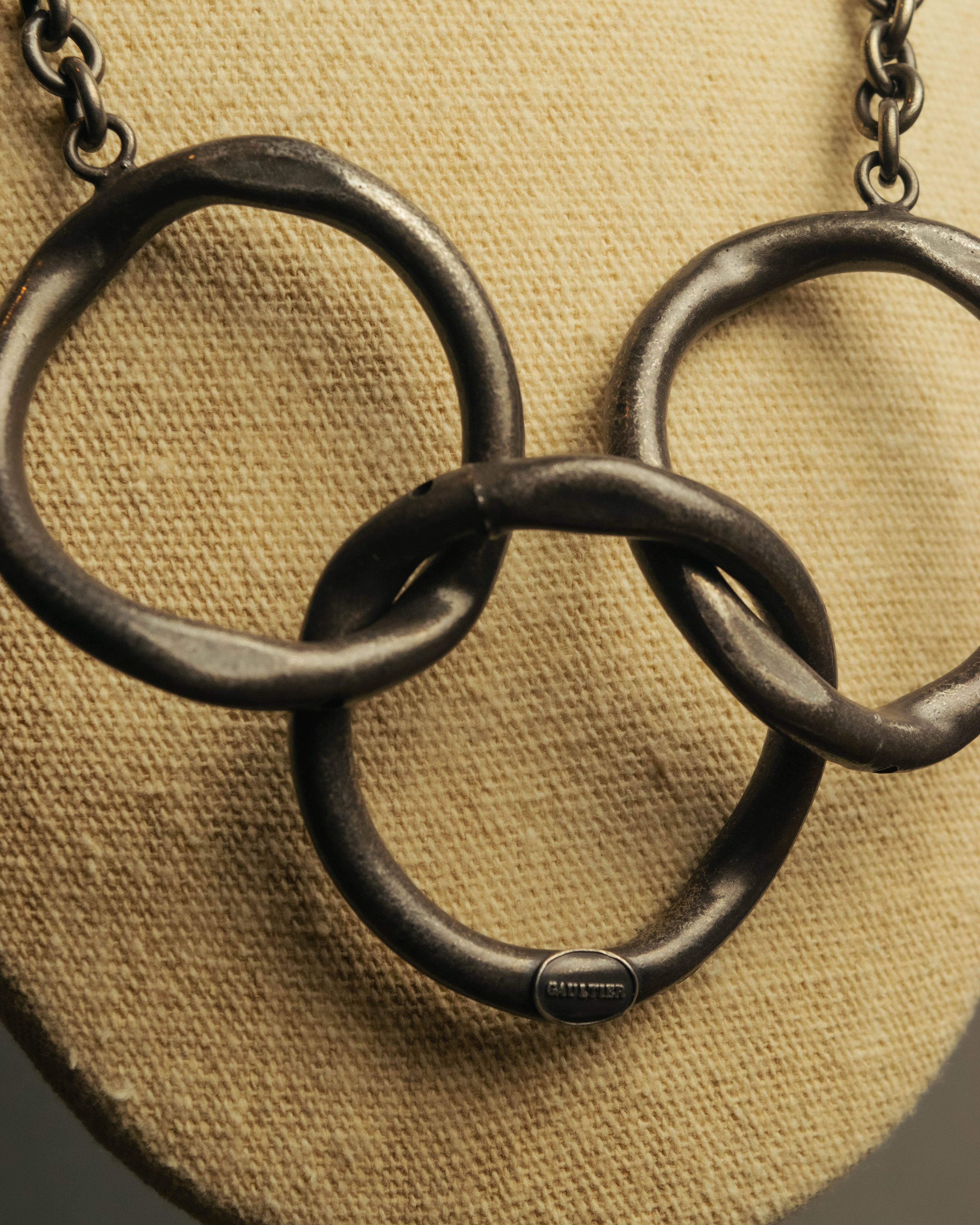 -SPECIAL- “Jean Paul Gaultier” 90’s-00’s sculptural metal ring necklace