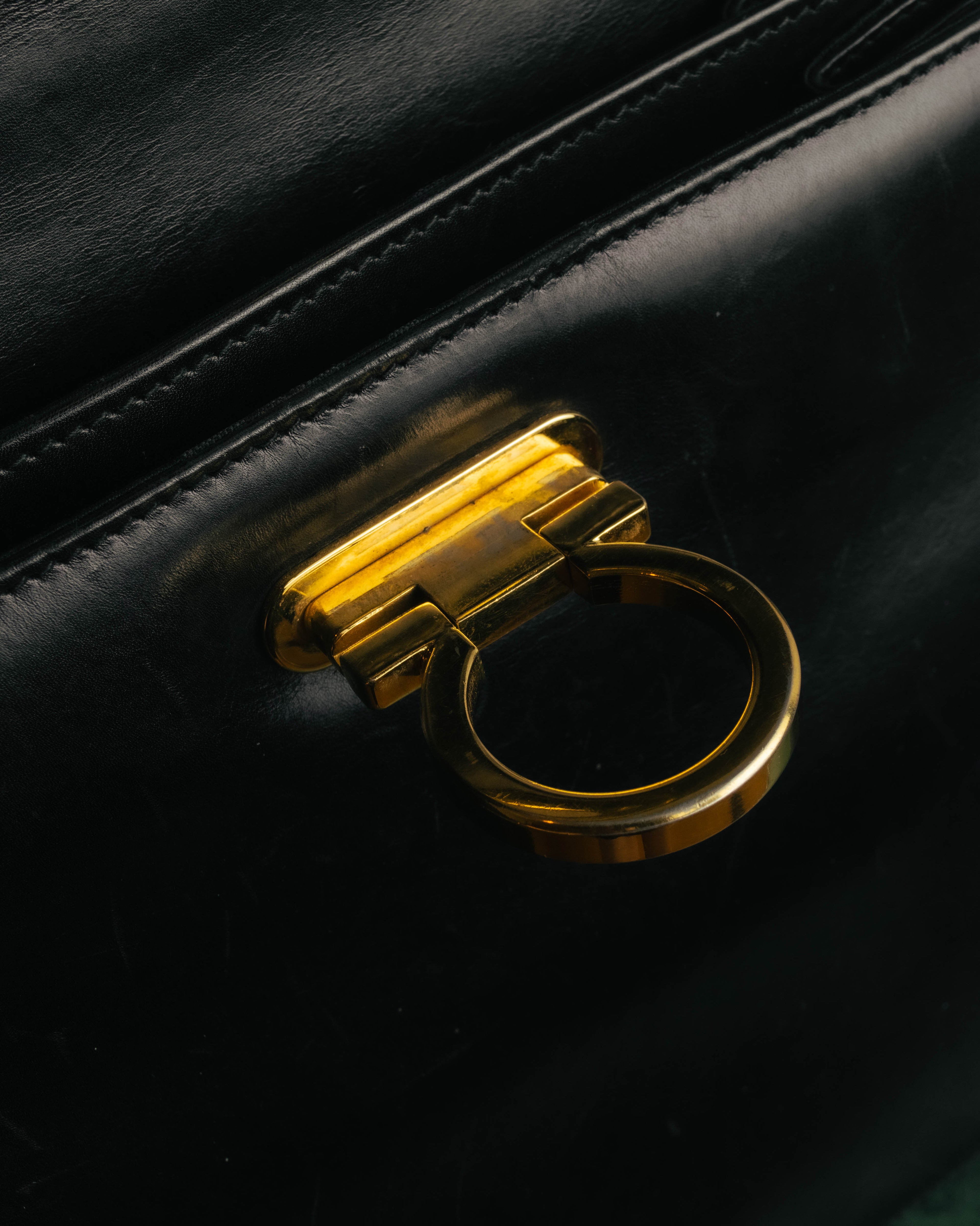 “Salvatore Ferragamo” 90’s-00’s Gancini leather top handle shoulder bag