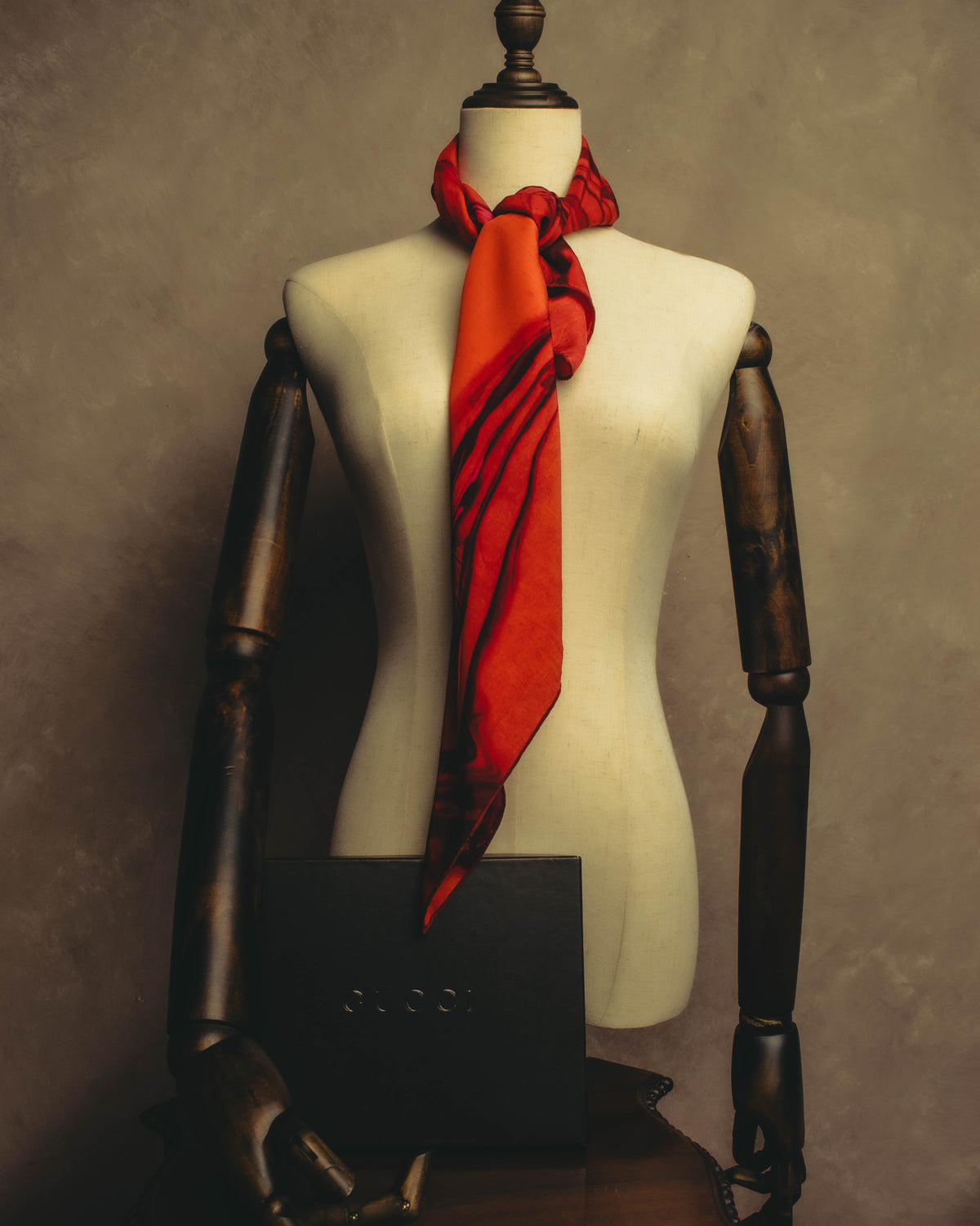 –SPECIAL– “GUCCI” 80’s-90’s Abstract marble print silk scarf