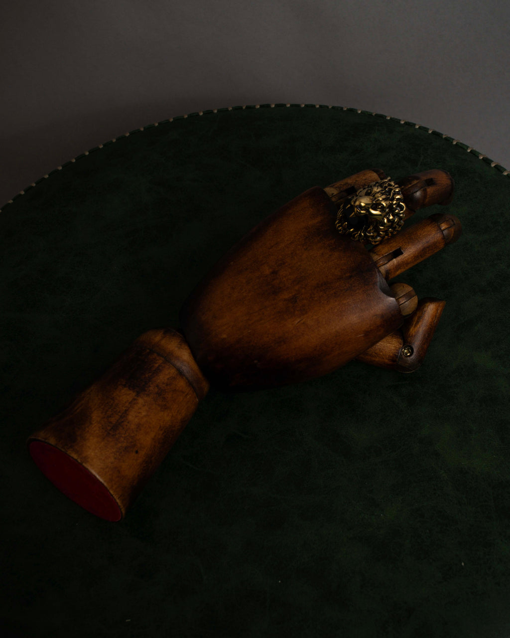 "GUCCI" Michele period lion head gold ring