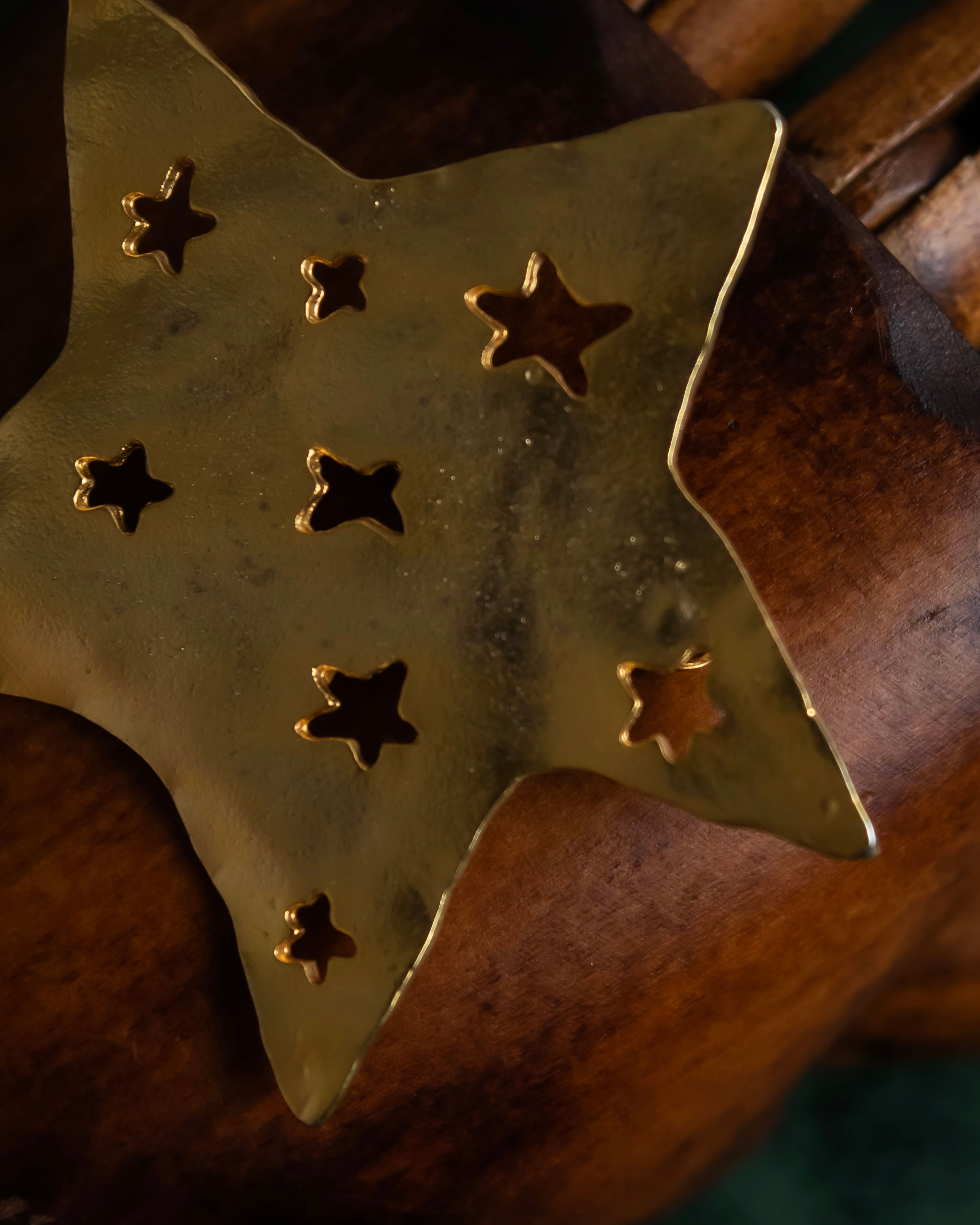 "KENZO" Star motif gold brooch