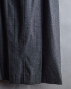 "CHANEL" 90's Gold button design straight line skirt