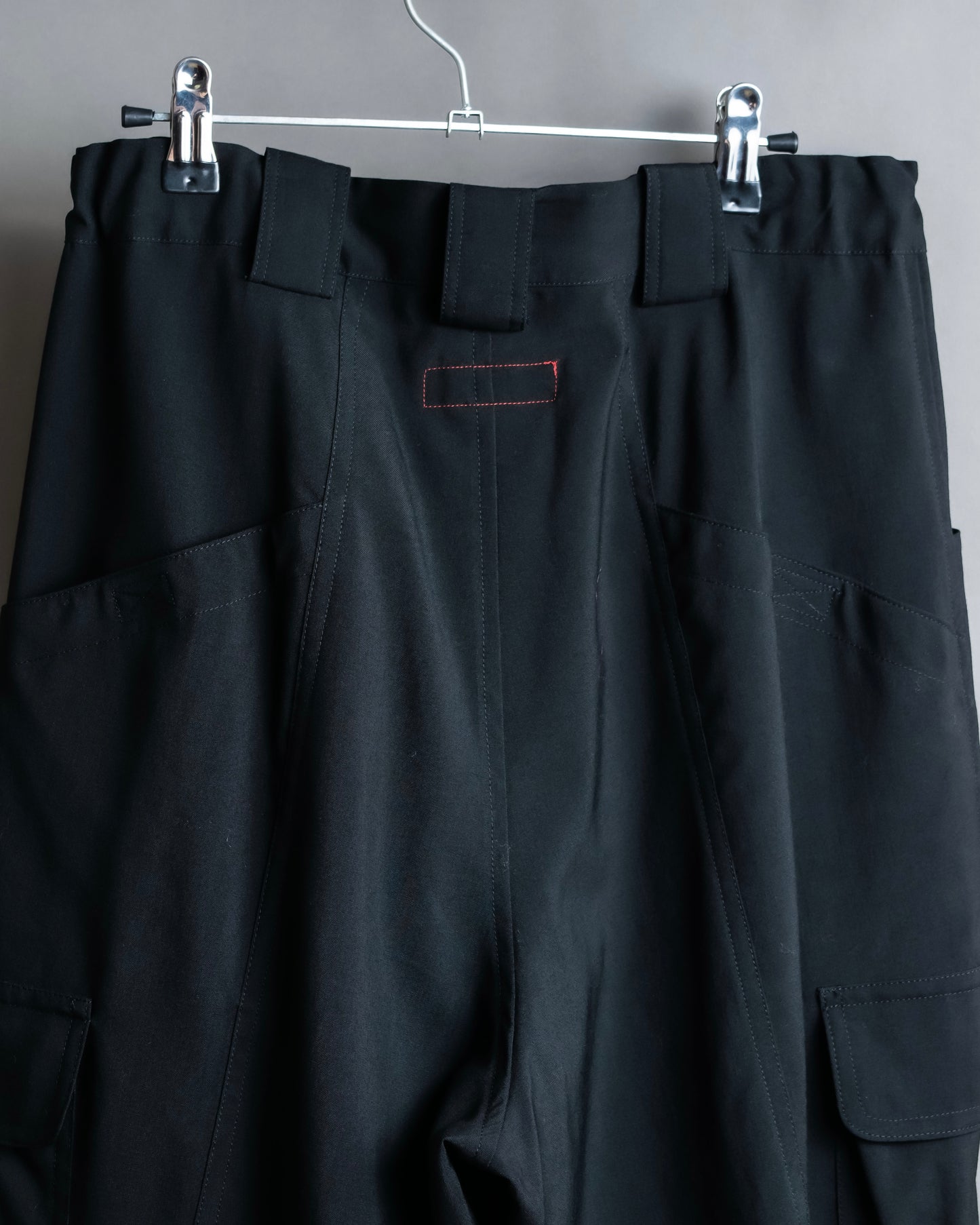 "Y's" Cargo pocket design sarouel silhouette, wool slacks