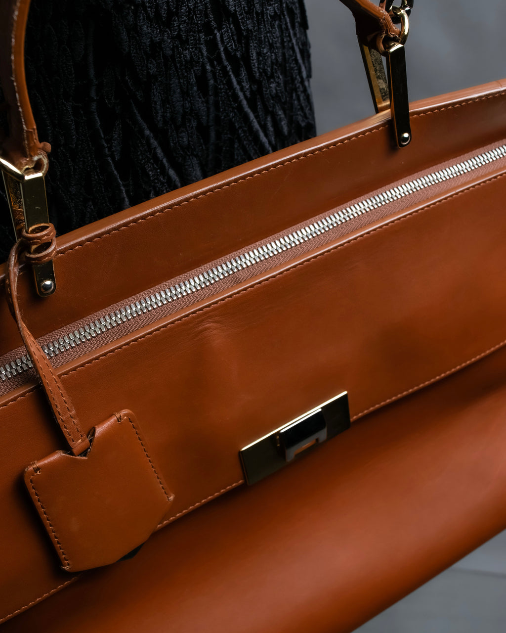 “BALENCIAGA” Le Dix 2 way hand bag