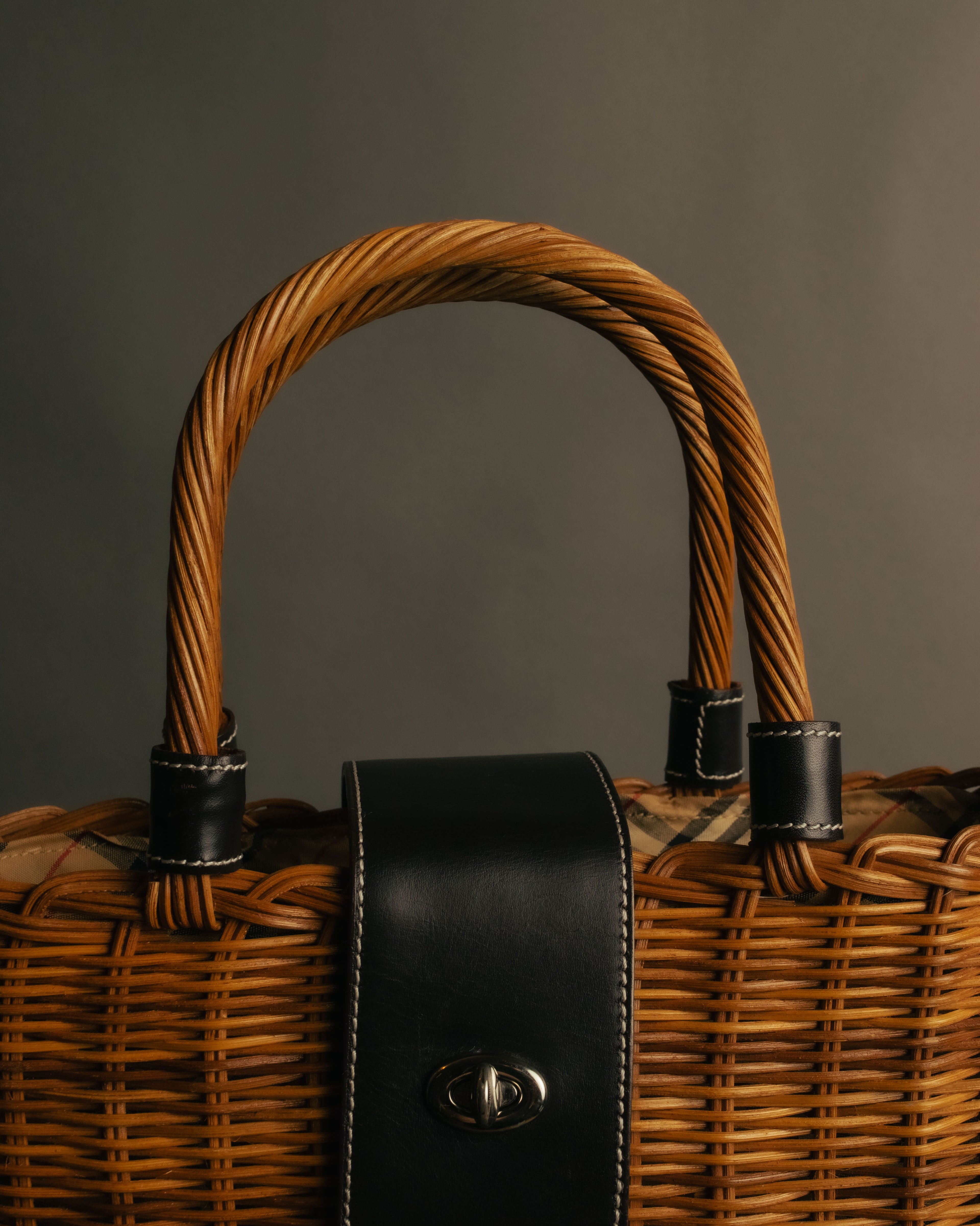 “BURBERRY BLUE LABEL” 00’s Rattan check lining basket bag
