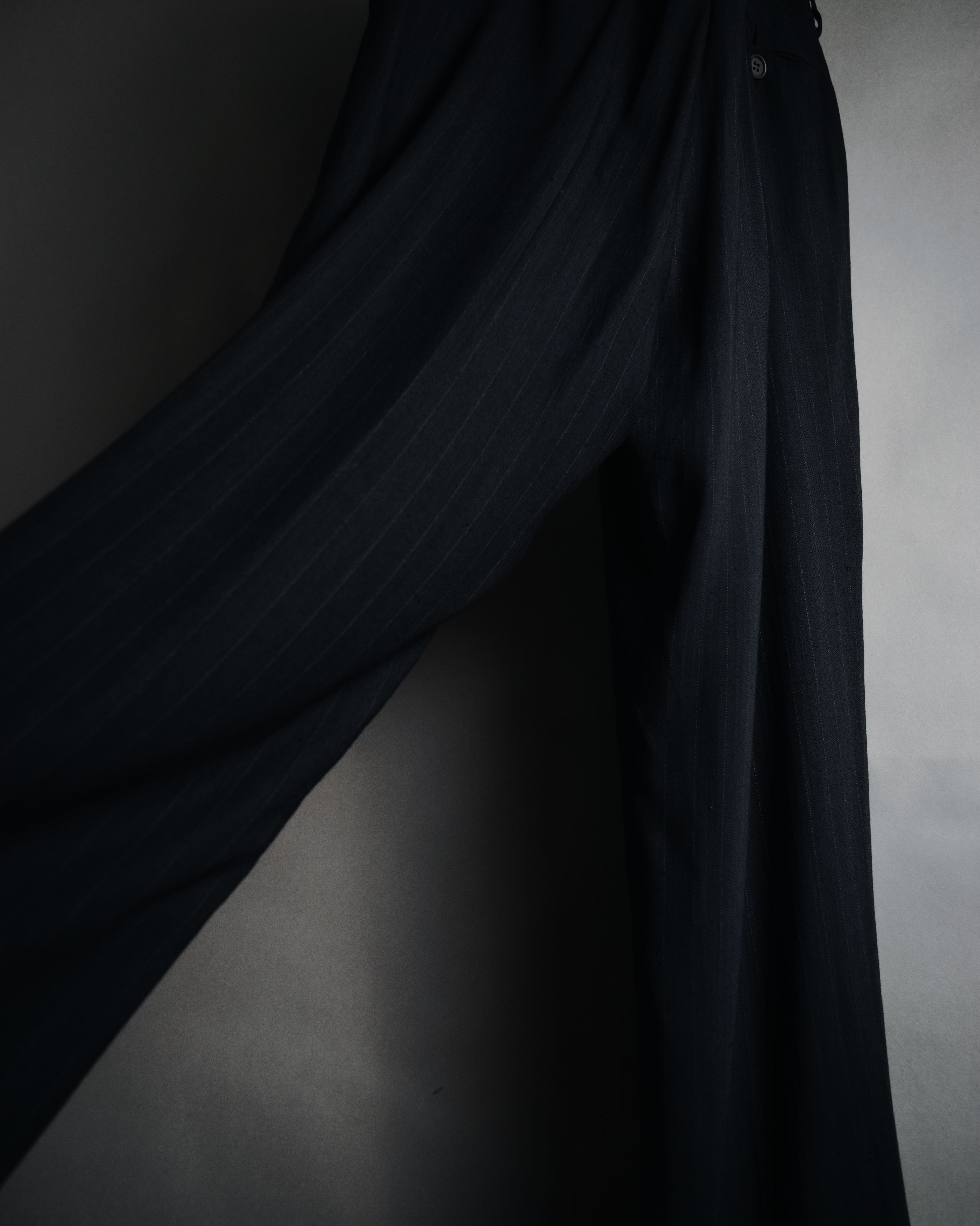 "GIORGIO ARMANI" 90’s pinstripe soft-tailored suit set