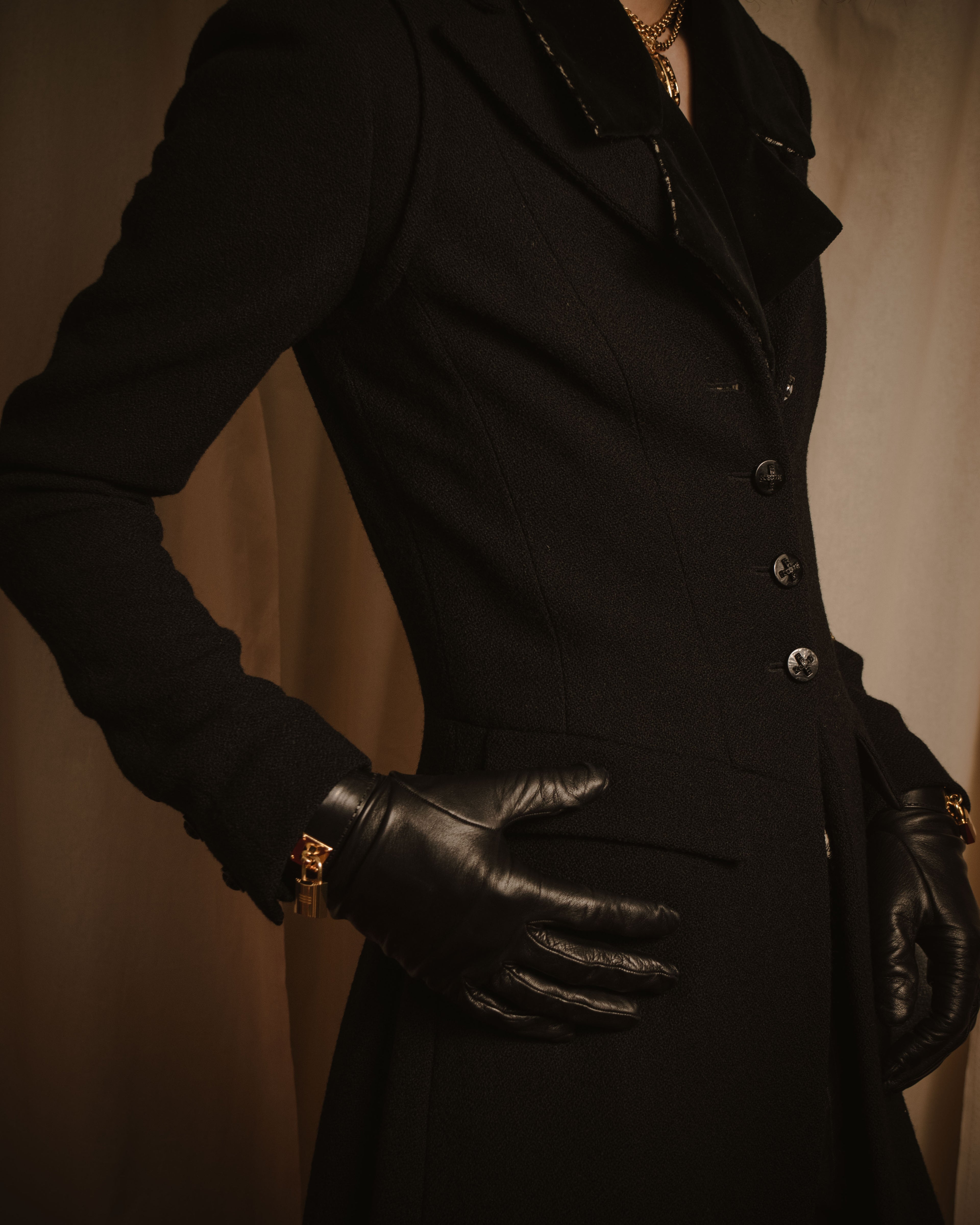 –SPECIAL– "CHANEL" 04SS sculpted princess-line wool crepe coat