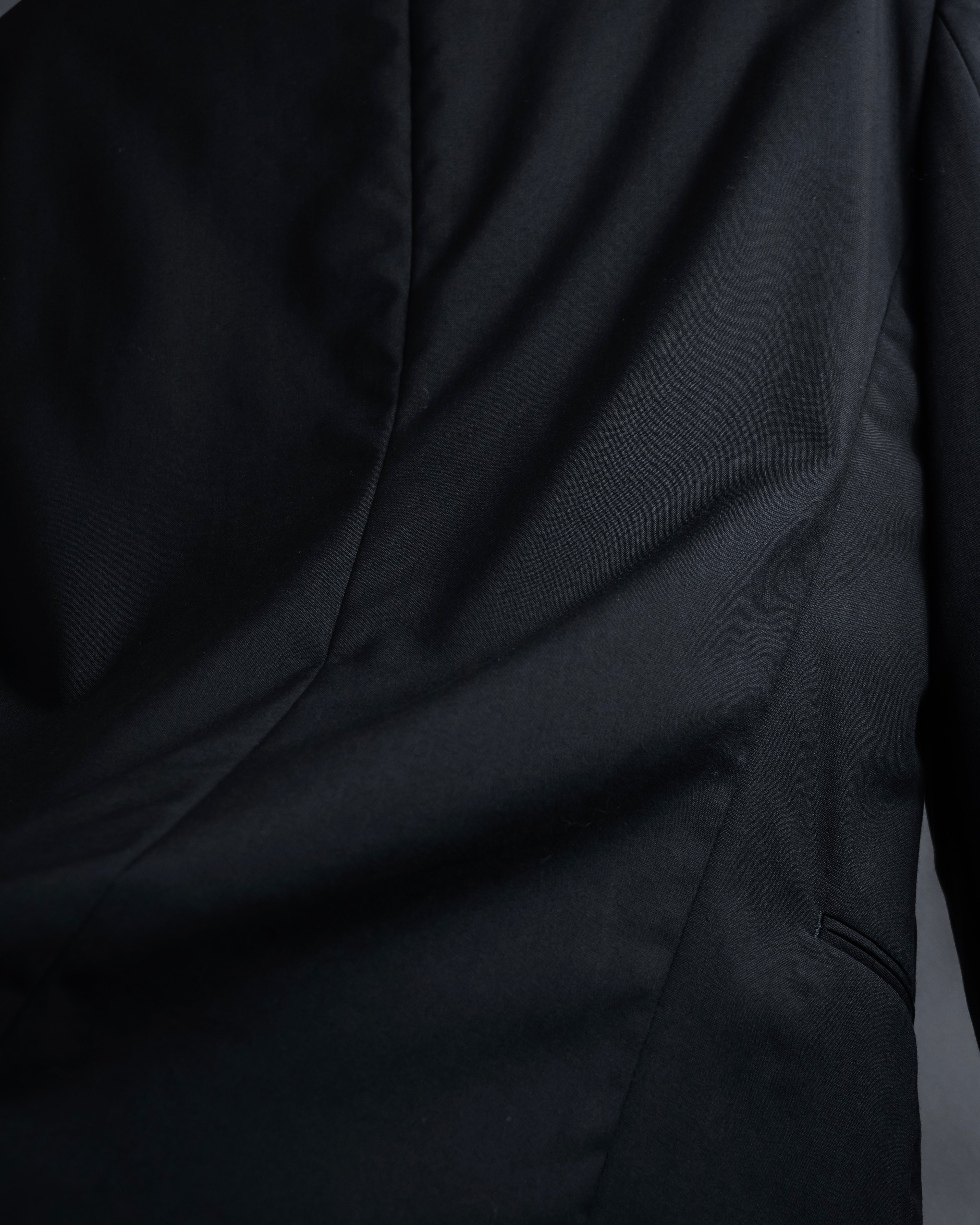 "YVES SAINT LAURENT" Straight tailoring design set up