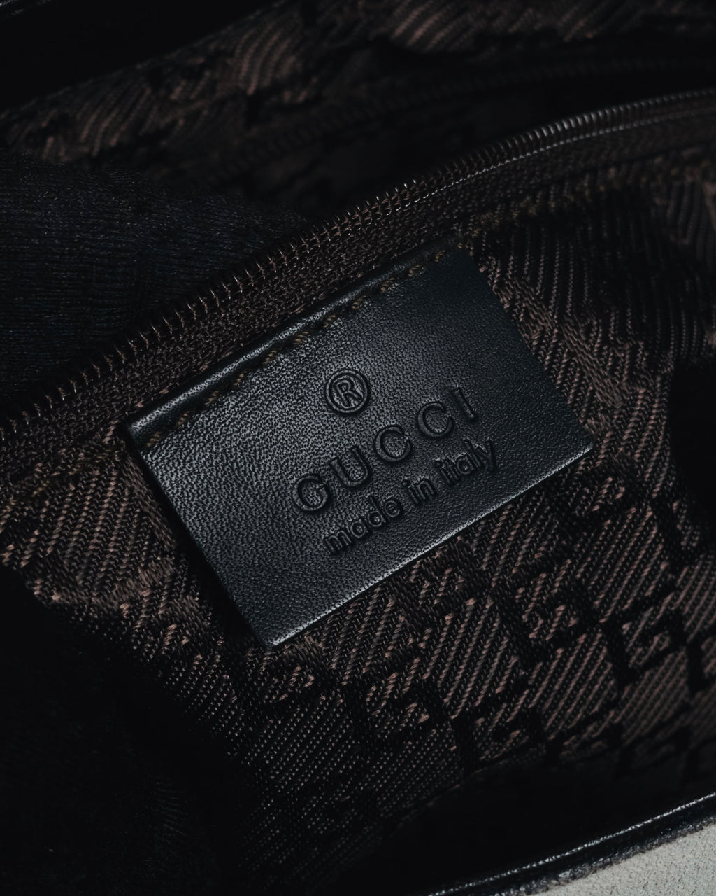 "GUCCI" 90’s-00’s suede piston-closure shoulder bag