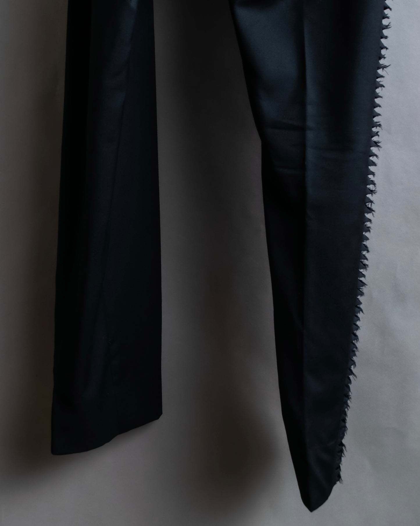 "MAISON MARGIELA" Side cross fringe design wool tapered slacks