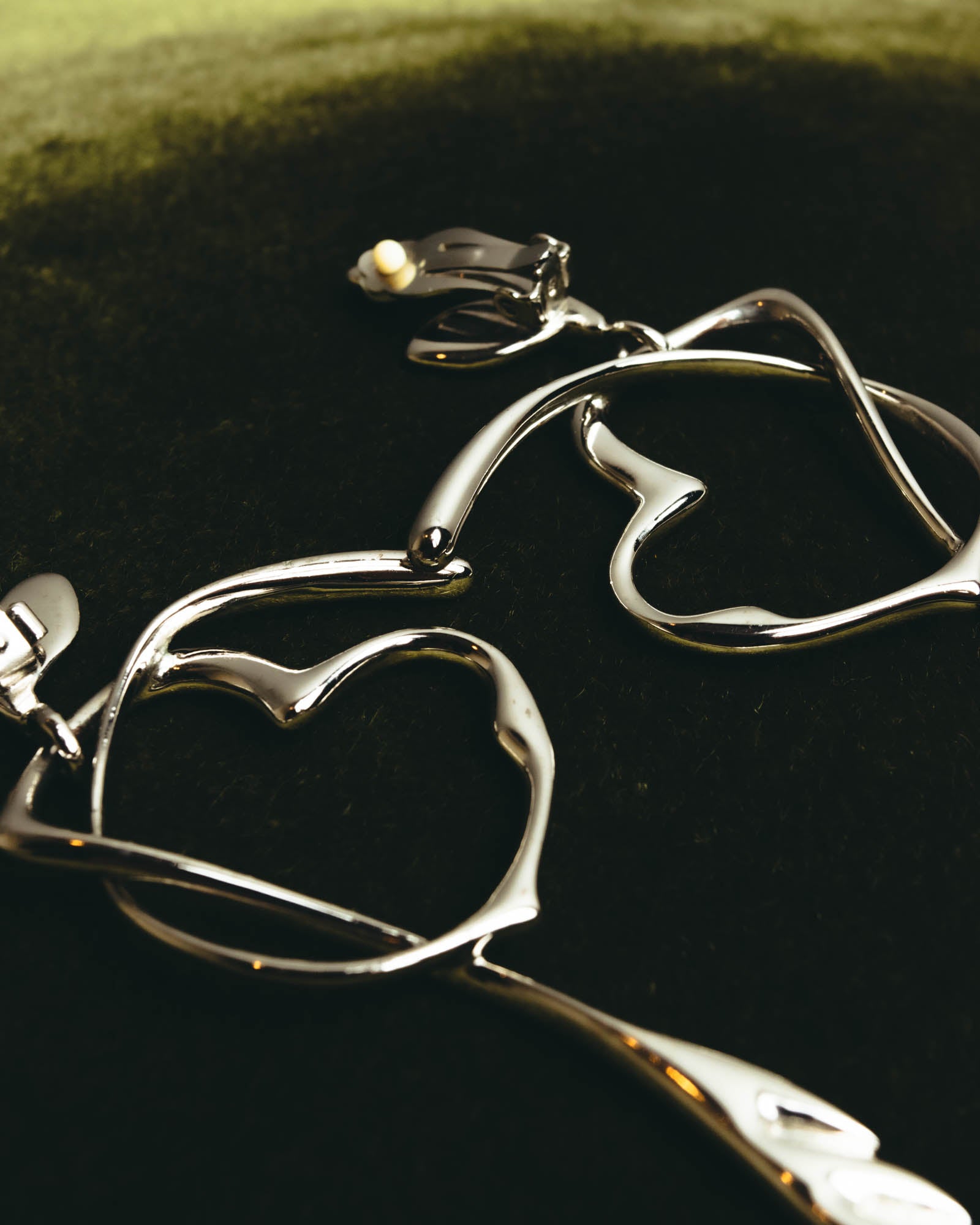 “BALENCIAGA” 2017-2023 organic heart and arrow clip-on drop earrings