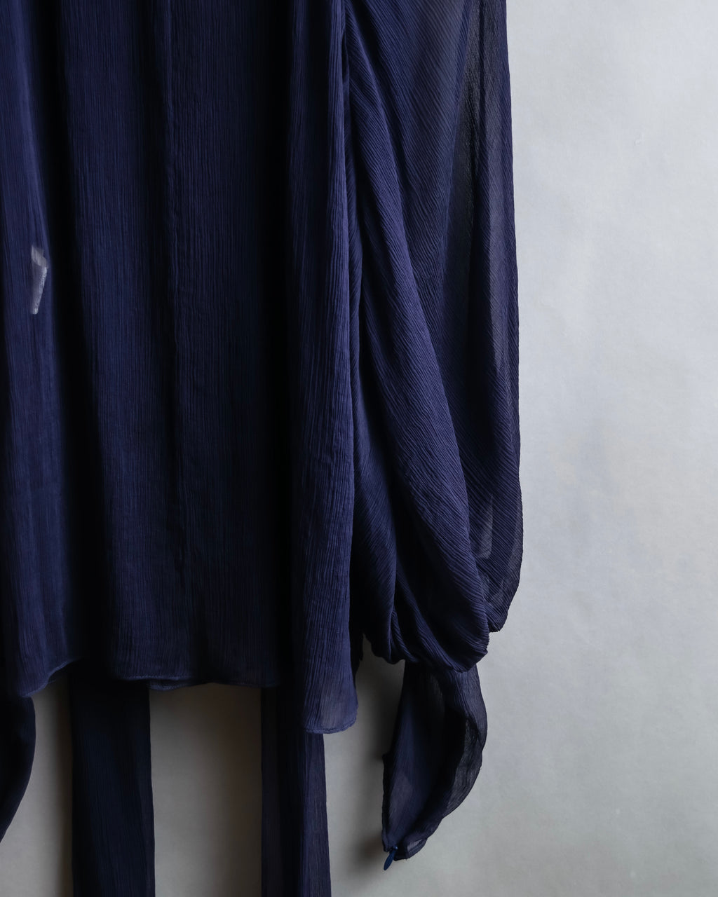 "HERMES" Bowtie detail balloon sleeve sheer pullover