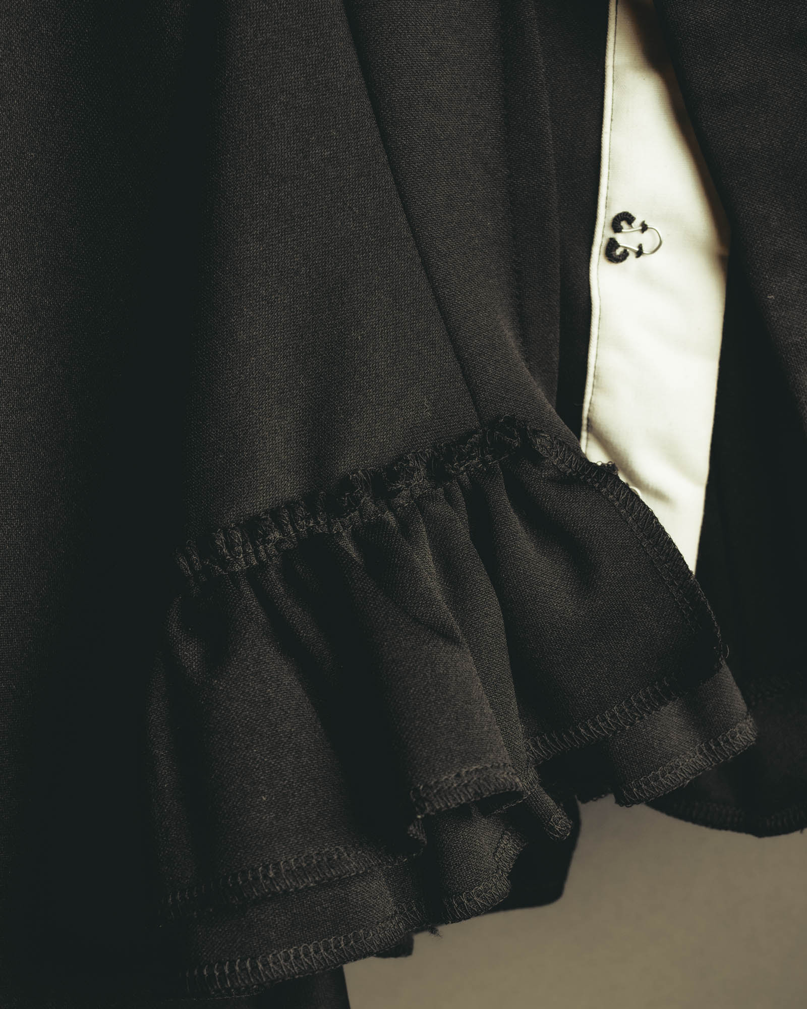 "COMME des GARÇONS" 00's Deconstructed nylon jacket