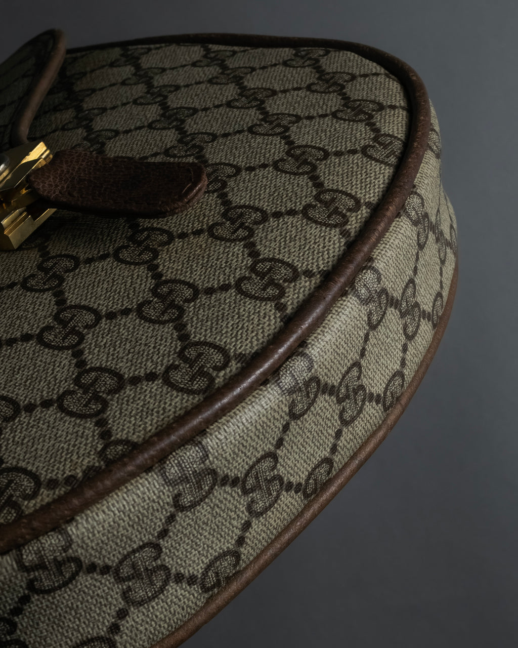 "GUCCI" 1970-80's Clasp design GG logo pattern shoulder bag