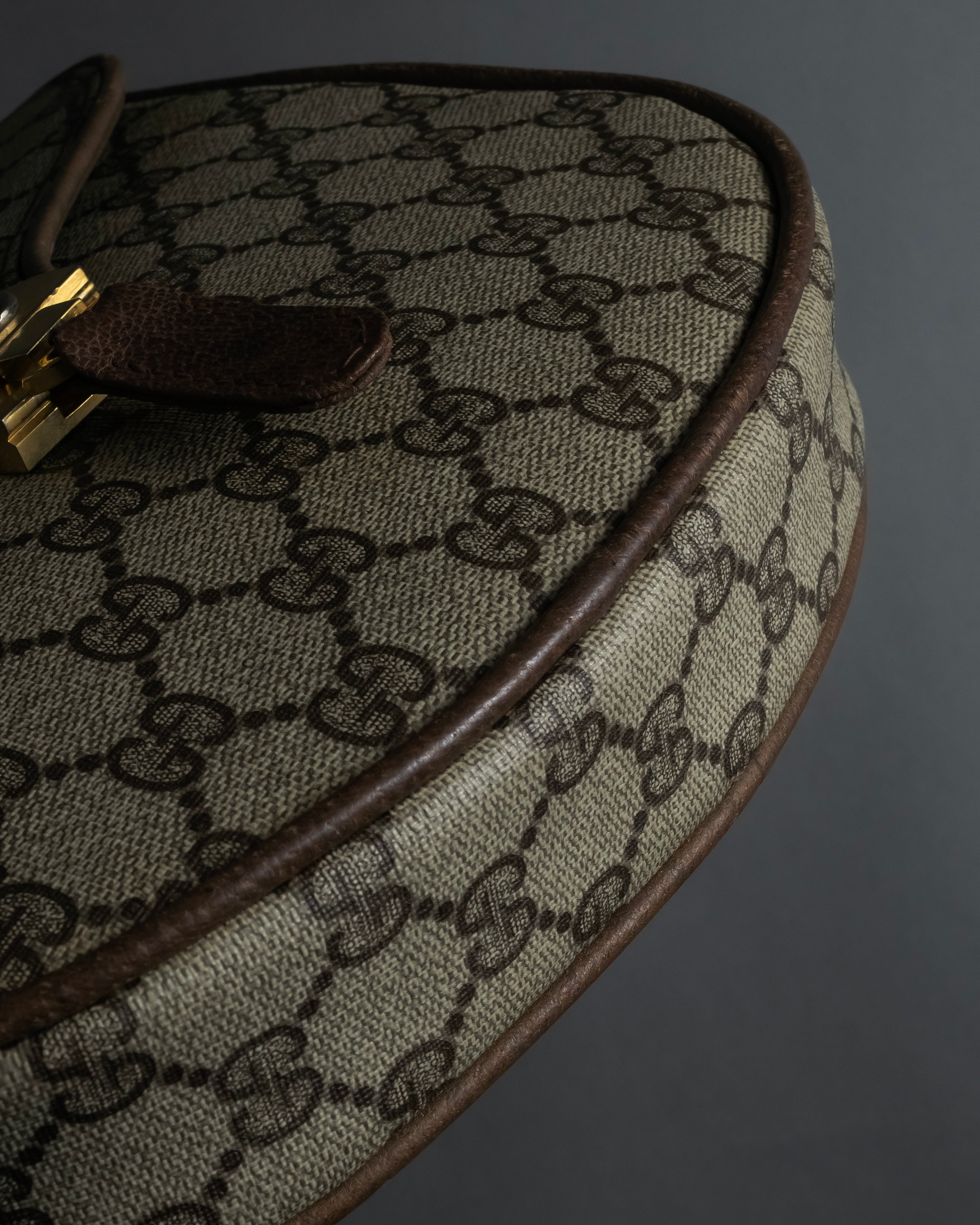 "GUCCI" 1970-80's Clasp design GG logo pattern shoulder bag