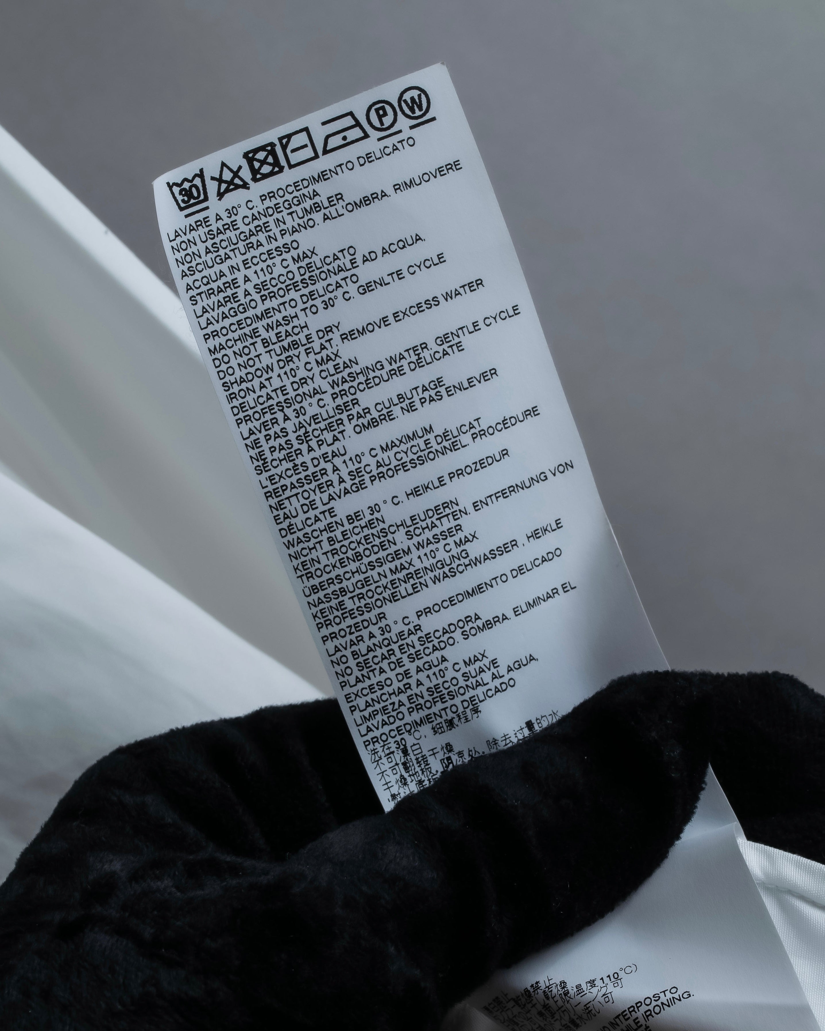 "MAISON MARGIELA" 18AW No-collar design Super long shirt