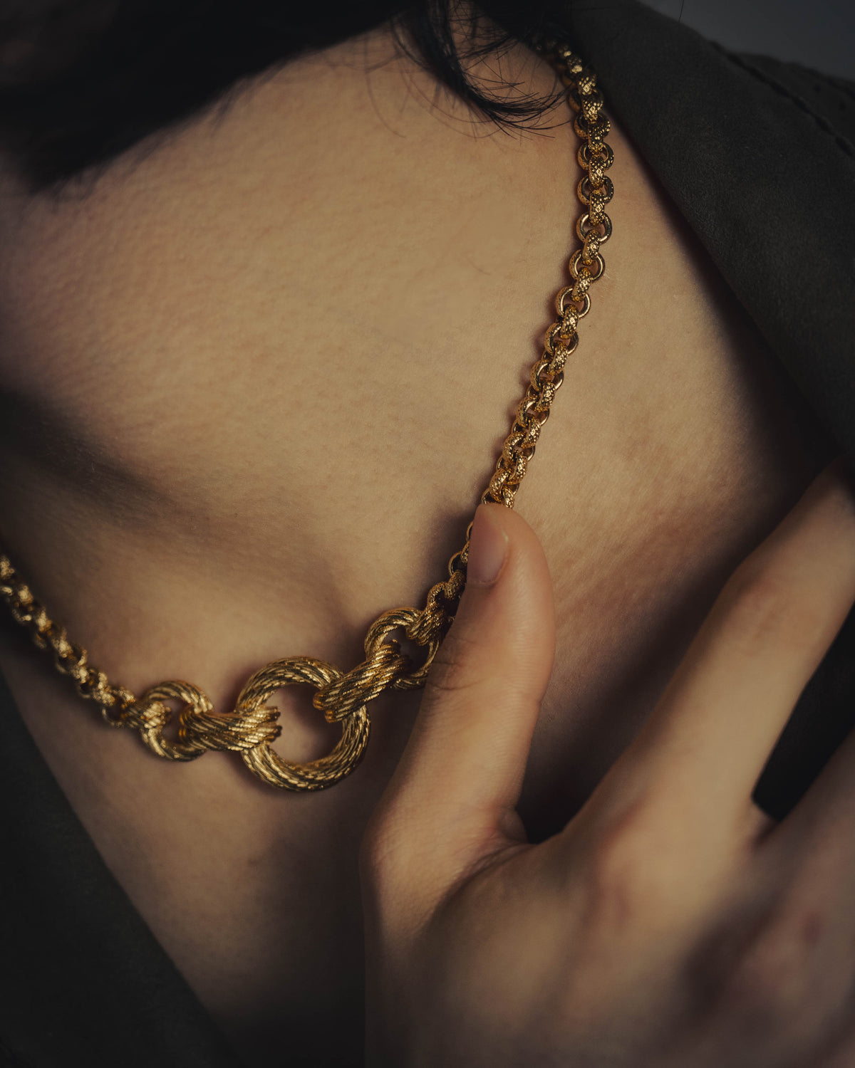 -SPECIAL- “Christian Dior” 70’s-80’s Textured triple ring link necklace