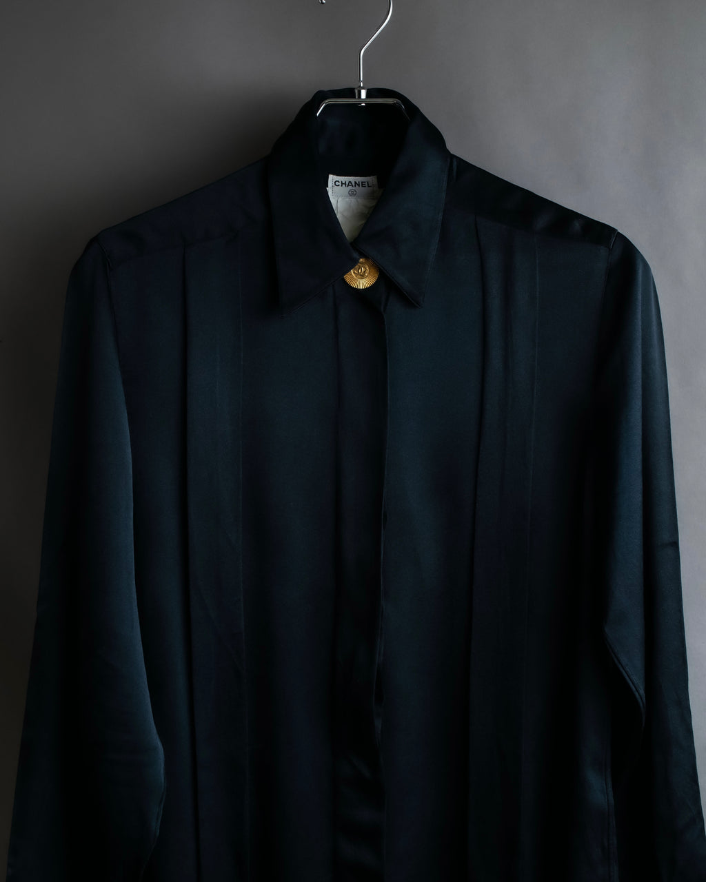 "CHANEL" Coco mark button design black glossy shirt