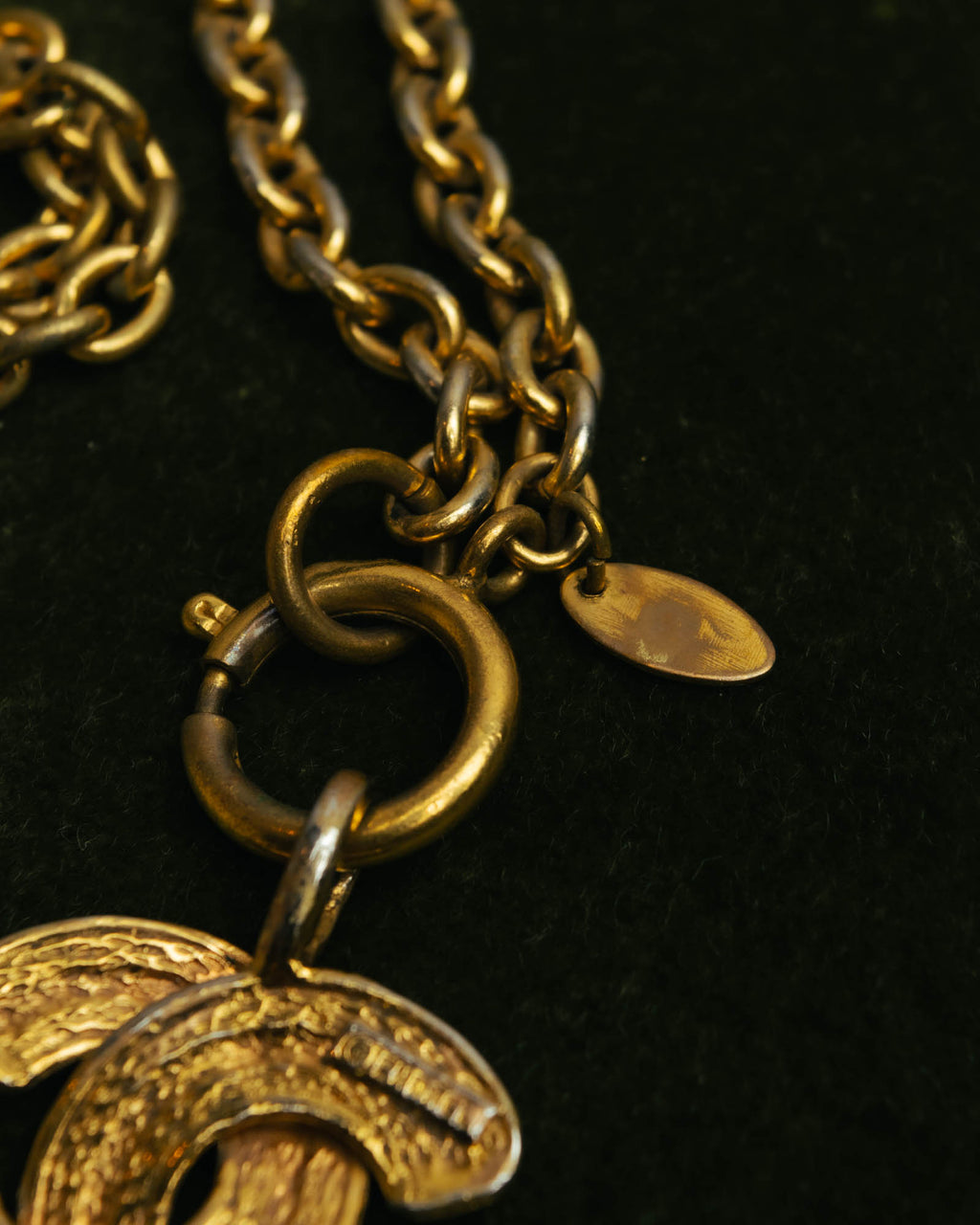 -SPECIAL- “CHANEL” 80’s-90’s Quilted cc pendant chain necklace