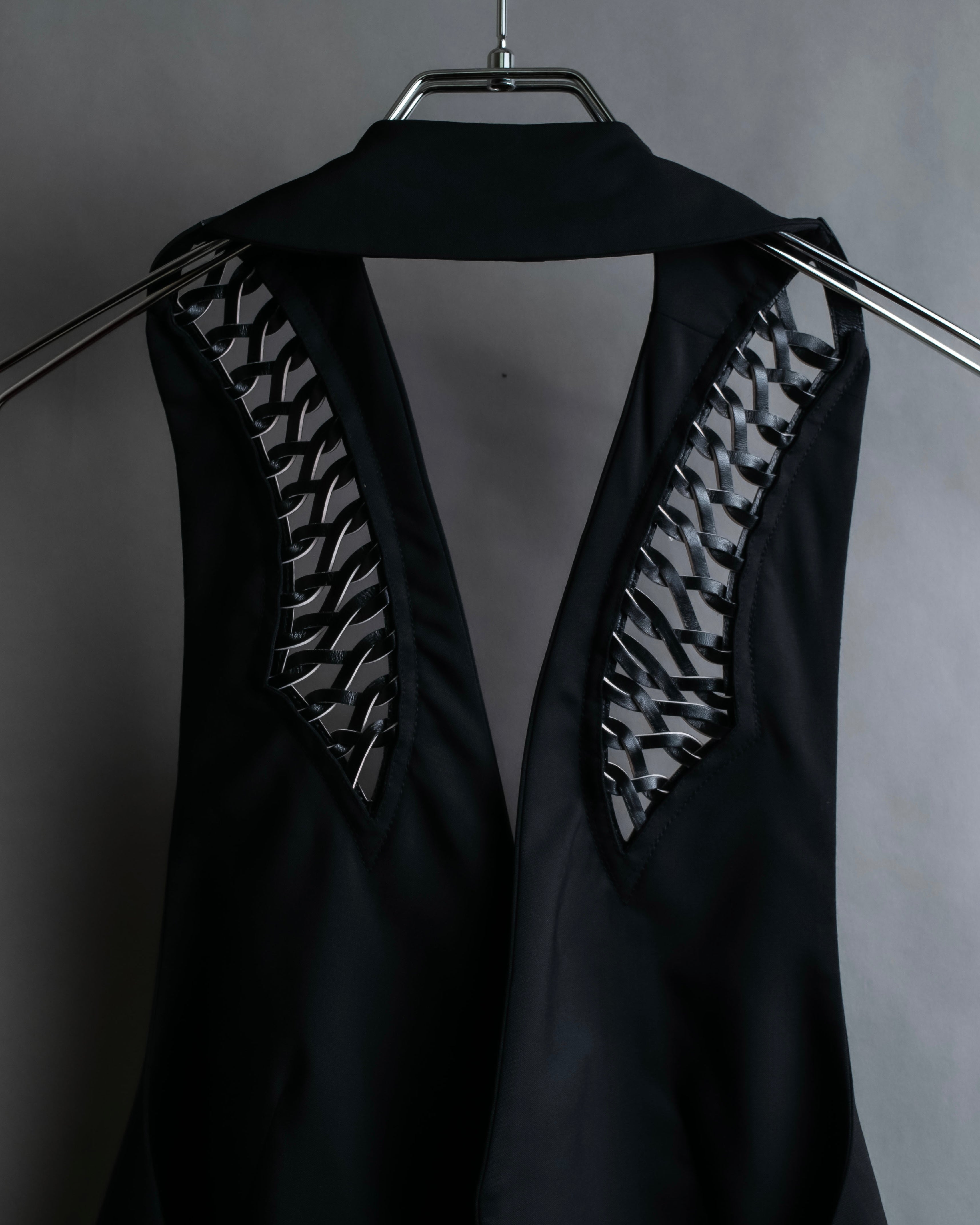 "LOUIS VUITTON" Leather tape cross knit detail vest