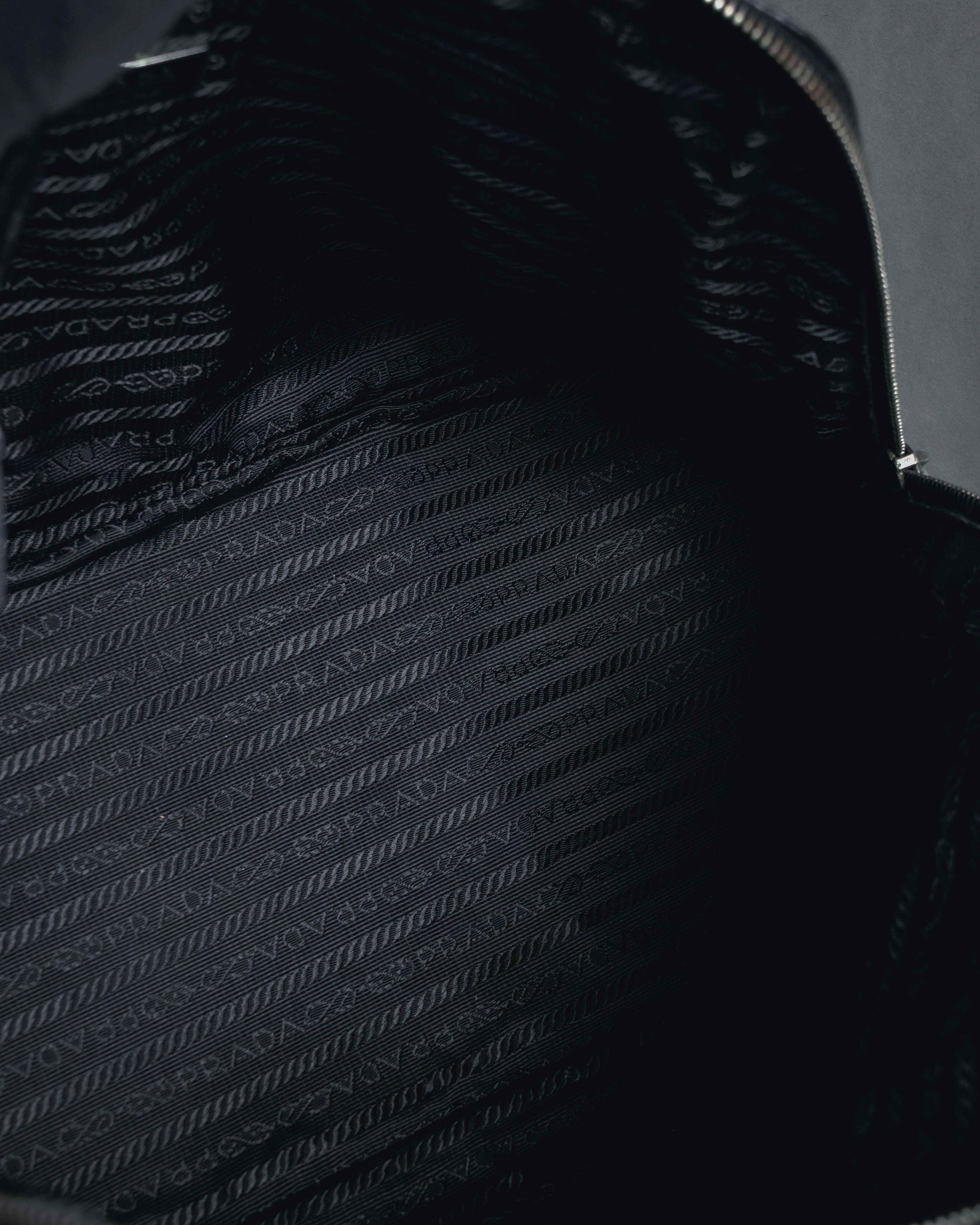 "PRADA" 90’s-00’s Vitello daino leather doctor bag