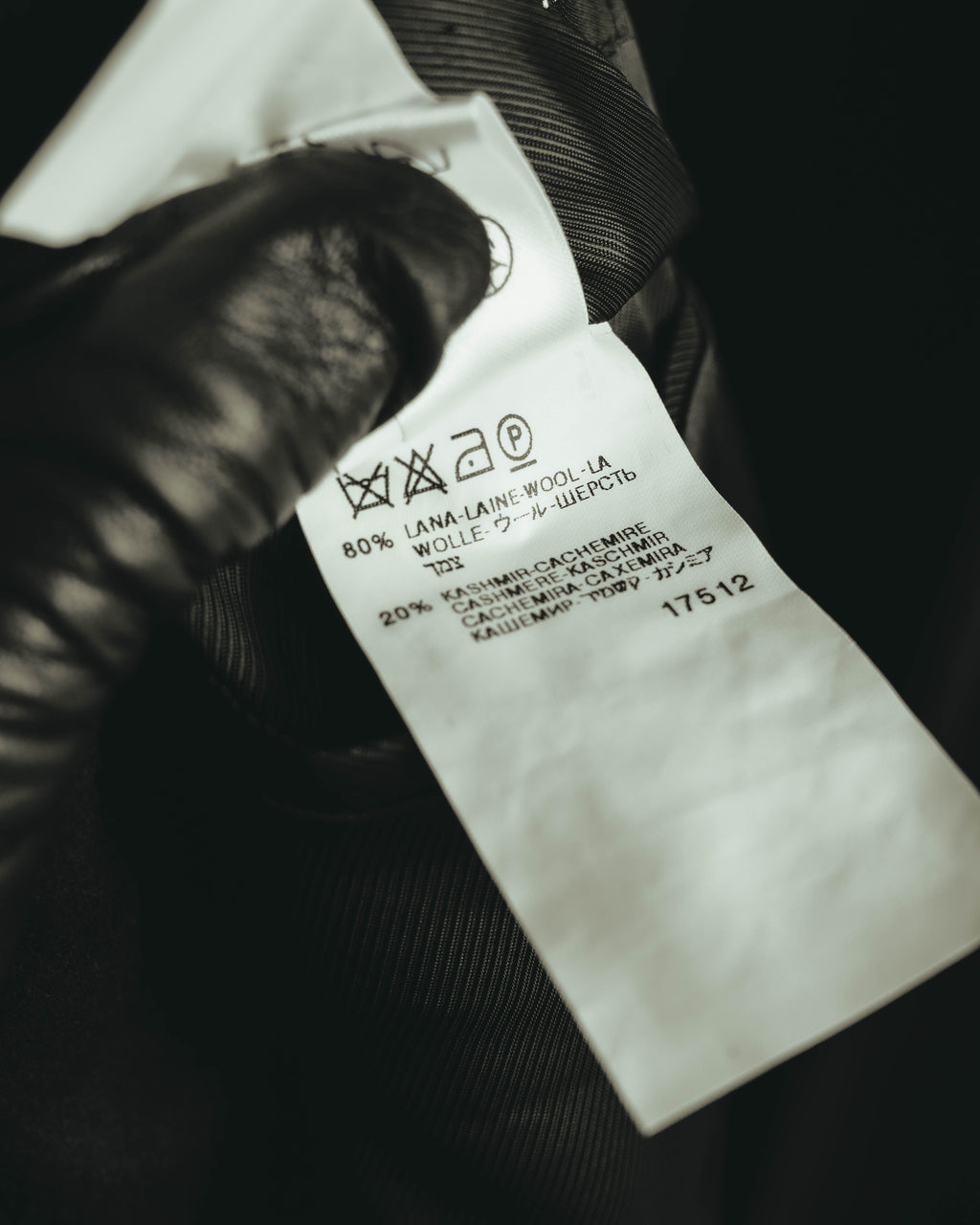 -SPECIAL- “VALENTINO” 2000’s Satin lapel single breasted wool coat