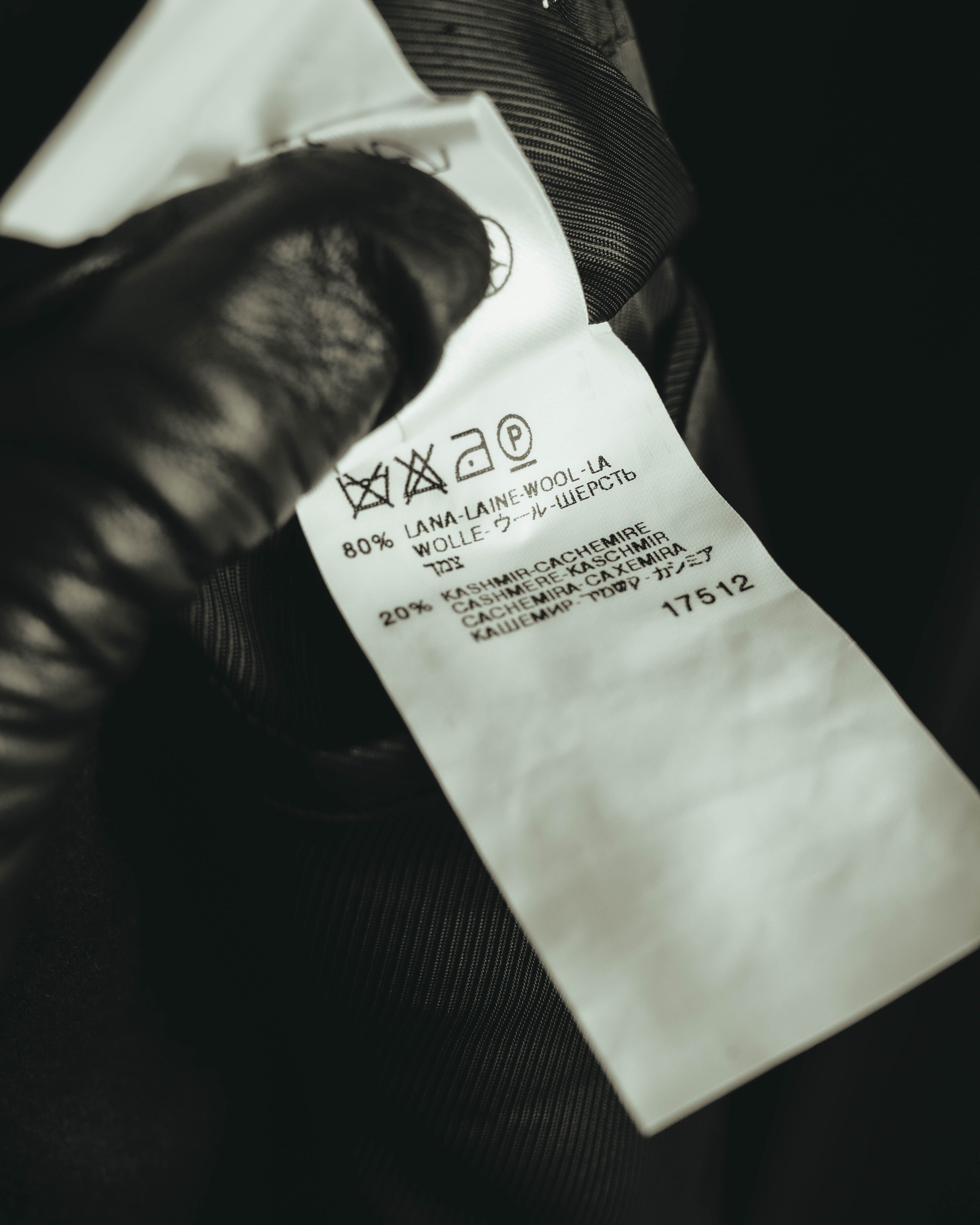 -SPECIAL- “VALENTINO” 2000’s Satin lapel single breasted wool coat
