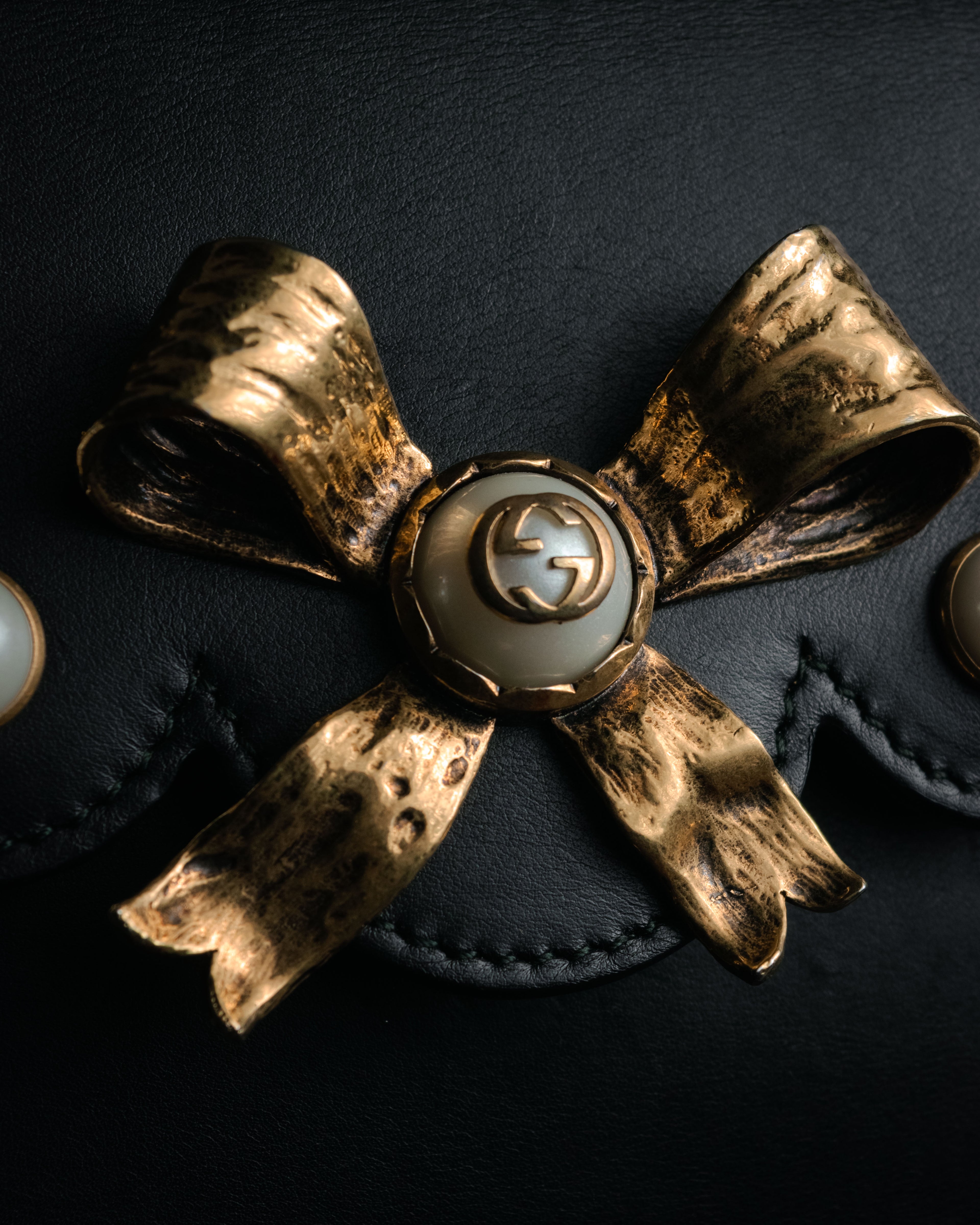 –SPECIAL– “GUCCI”
2016-2022 Bow embellished chain shoulder bag