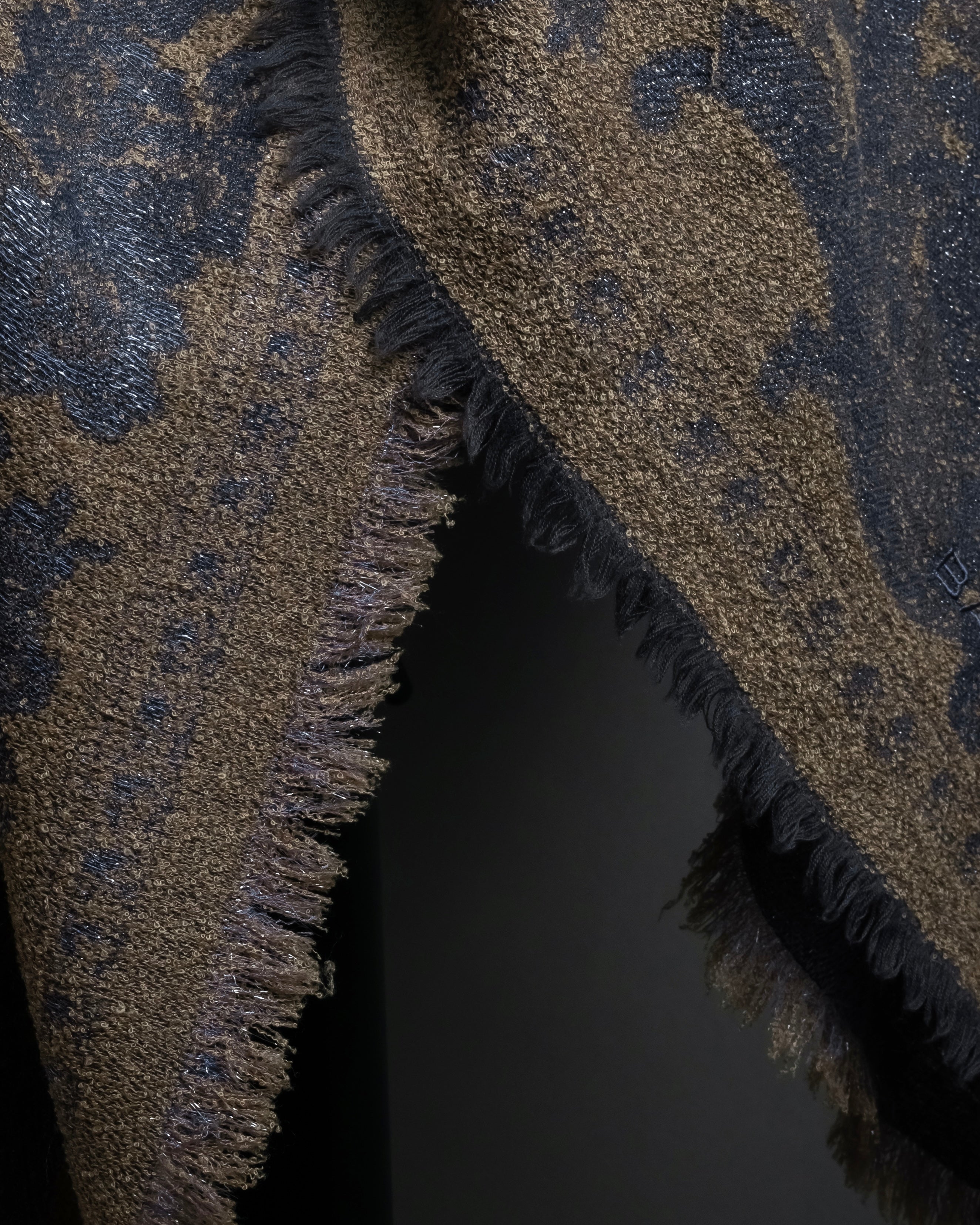 "BALENCIAGA" Large size lame jacquard weave stole