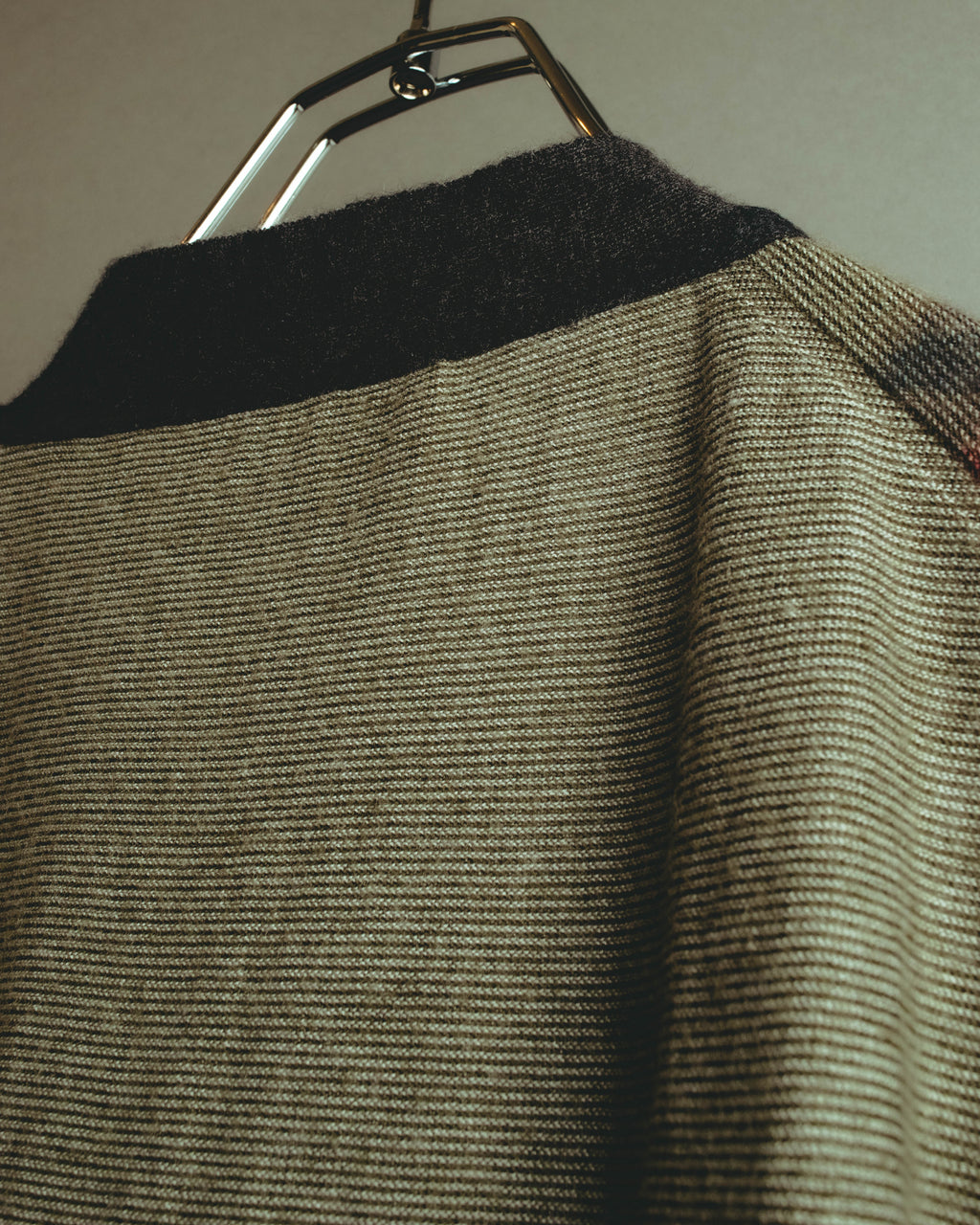 –SPECIAL– "Hermès" 90's-00's Plaid cashmere cardigan