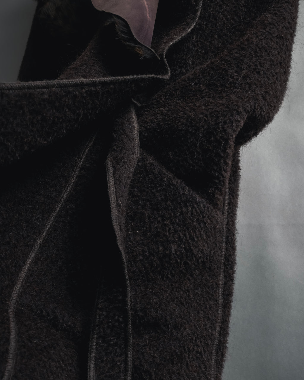 "FENDI" 90’s-00’s Sculptural belted leopard cat fur collar alpaca coat