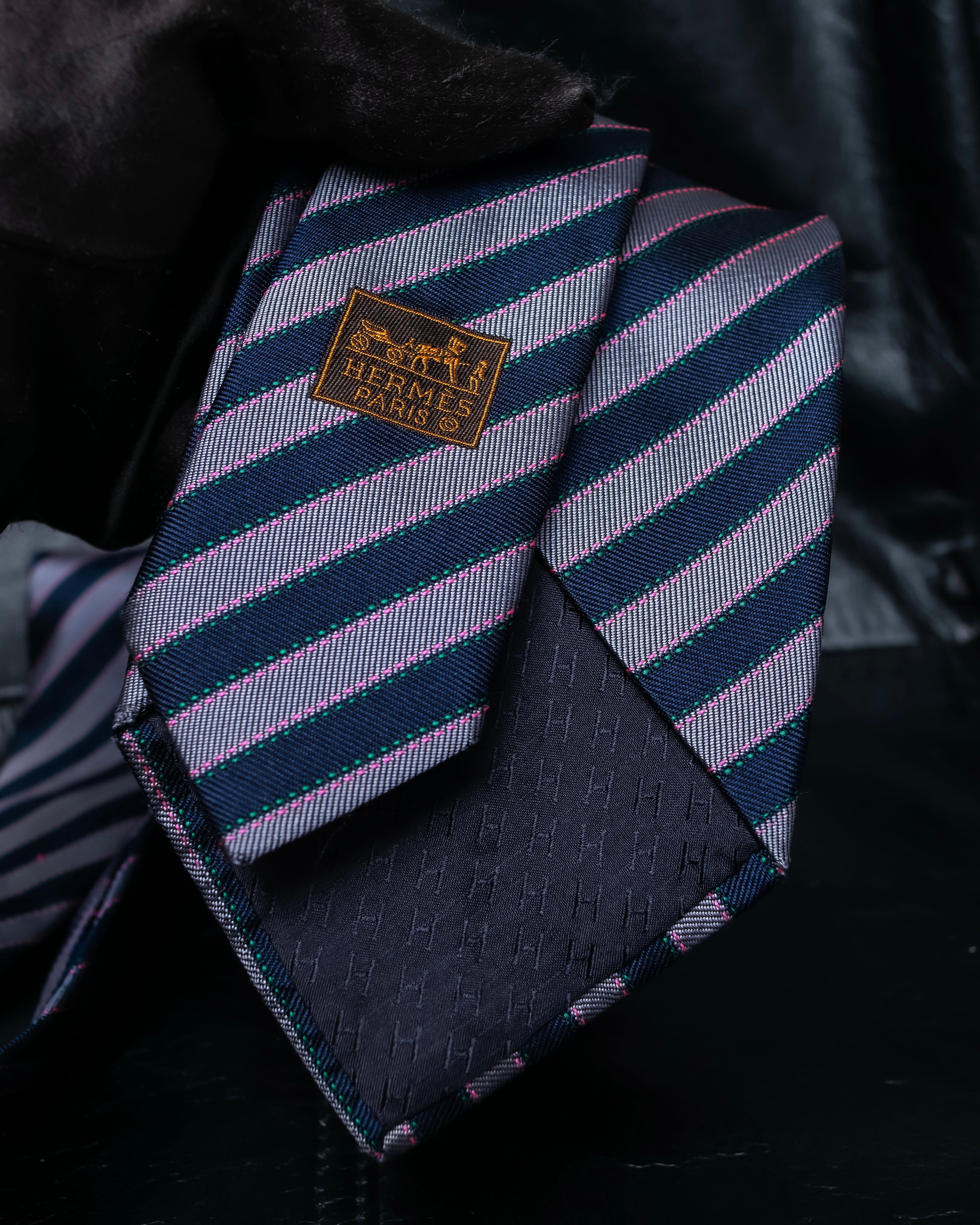 "HERMES" Pink accent regimental tie