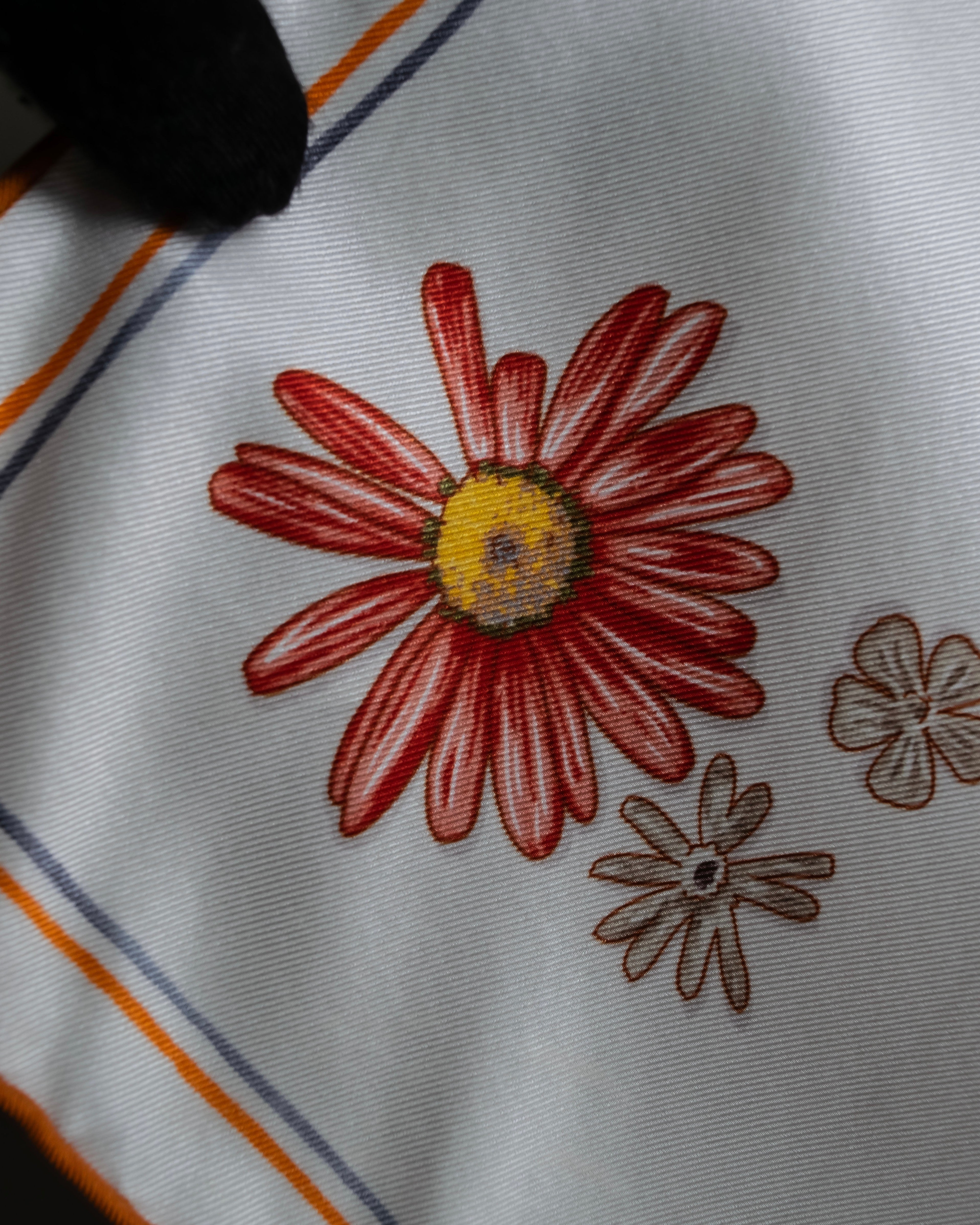 "HERMES" Carré 70 I Like Flowers silk scarf