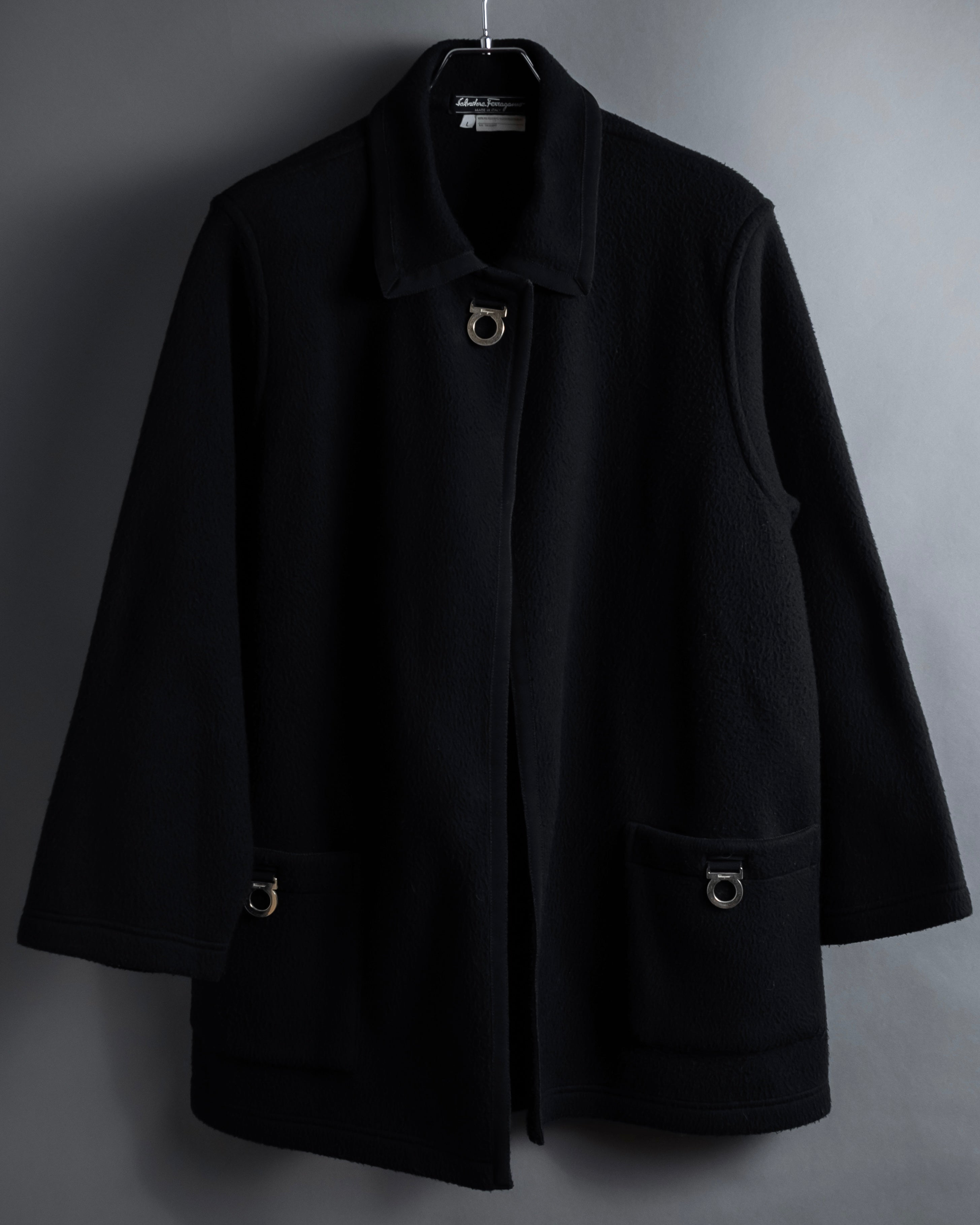 Gianni Versace” 80's-90's Shadowed-texture tailored jacket – MOOD